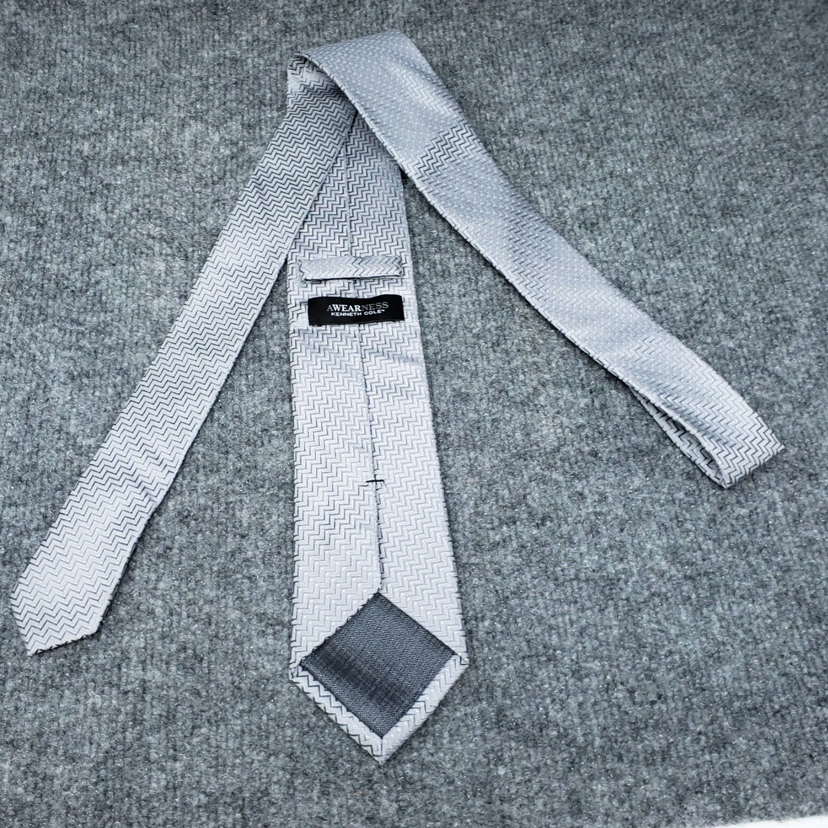 Kenneth Cole Kenneth Cole Awearness Neck Tie Mens Gray Chevron Silk Necktie Classic Groom Size ONE SIZE - 4 Thumbnail
