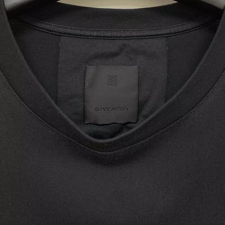 Givenchy Givenchy Front Logo Short Sleeve 2505-Nextarrow Size US L / EU 52-54 / 3 - 3 Thumbnail