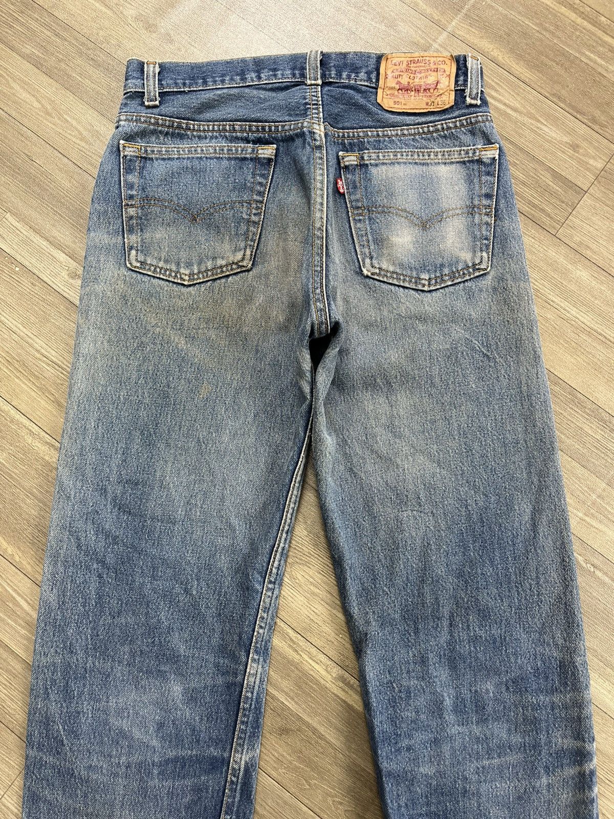 Levi's Vintage Clothing 🇺🇸1990s Vintage Levis 501XX LVC 31x36 Faded Straight Jeans Size US 30 / EU 46 - 15 Thumbnail