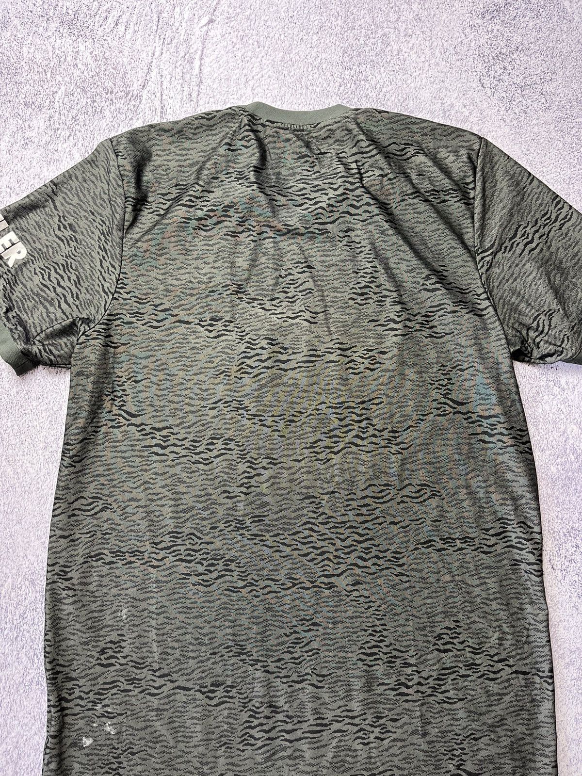 Adidas MANCHESTER UNITED 2020 2021 AWAY FOOTBALL SOCCER JERSEY Size US XL / EU 56 / 4 - 16 Thumbnail
