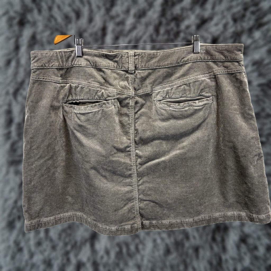 Vintage Pilcro Anthropologie Mini Corduroy Skirt Women’s 22W Plus Grey Skirt Short Zip Cotton Blend Solid Boho Festival Preppy Womens Size 40" / US 18 - 1 Thumbnail