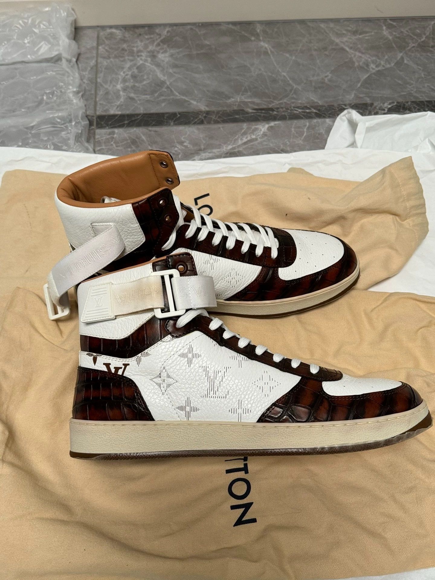 Louis Vuitton LV Rivoli Croc Monogram Sneaker 42 New Size US 9 / EU 42 - 3 Thumbnail