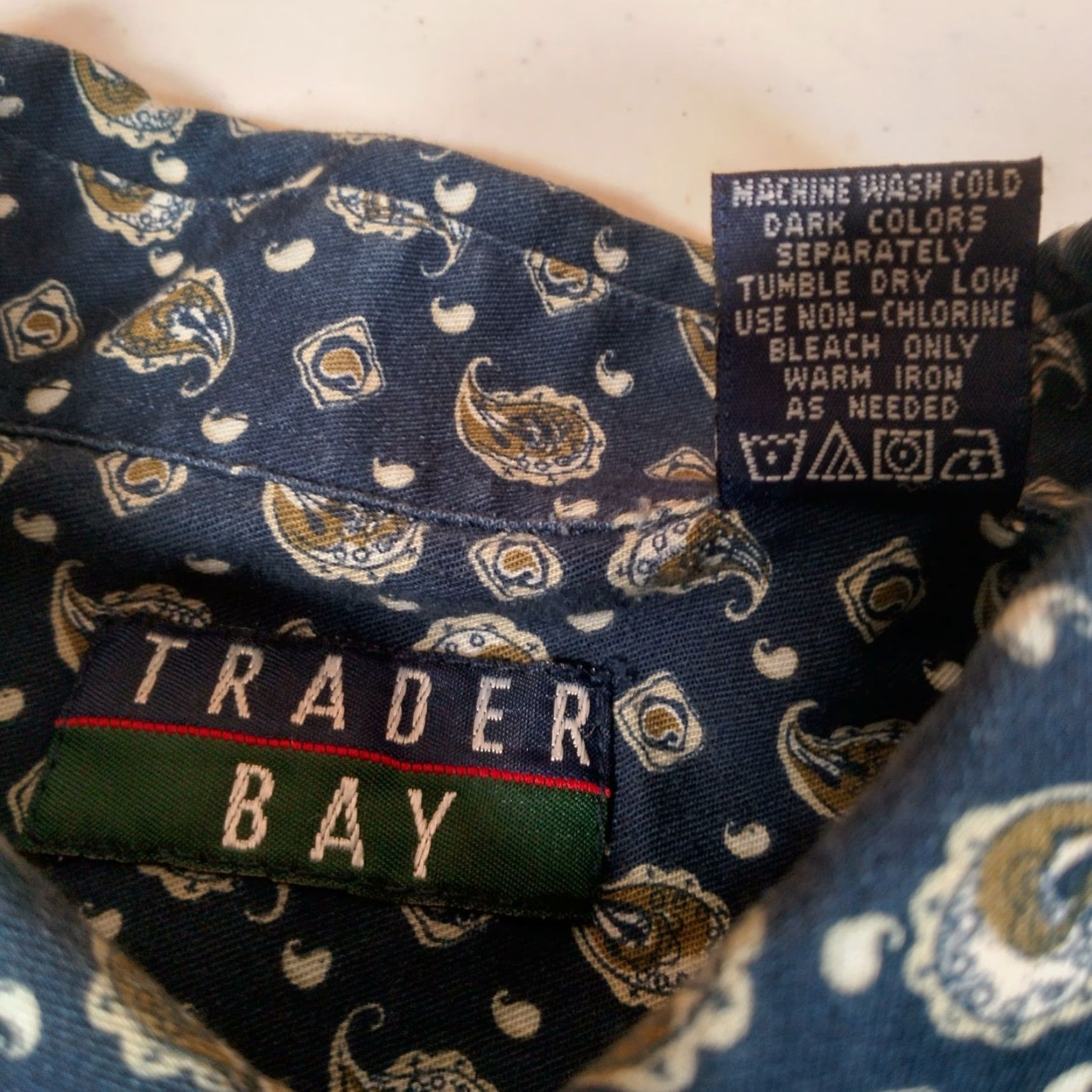 Vintage VINTAGE Trader Bay Button-Up Shirt Men XL Blue Paisley 90s Retro Size US XL / EU 56 / 4 - 4 Thumbnail