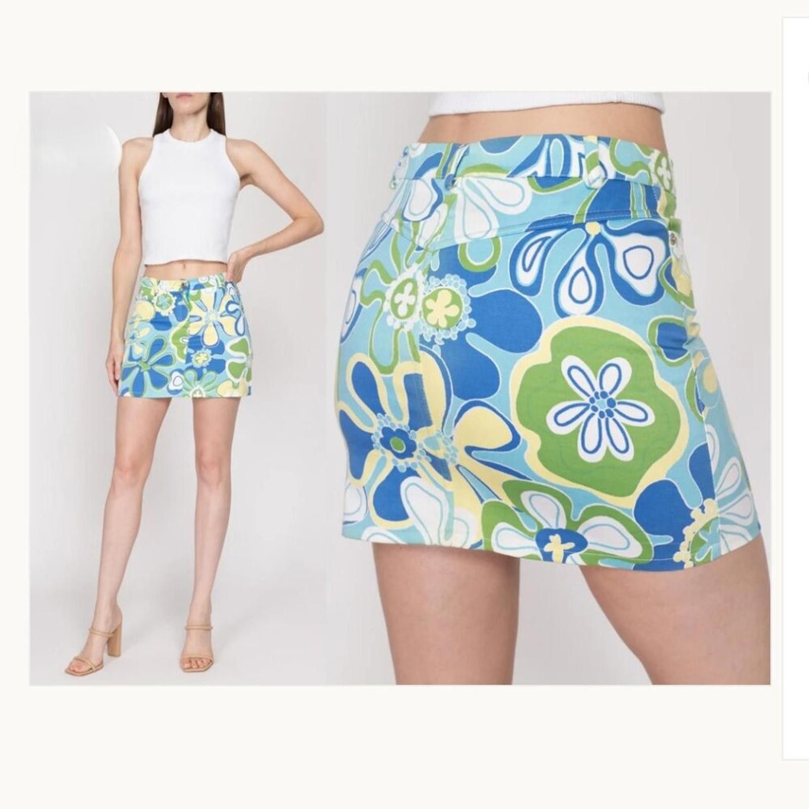 Other Flower Power Mid Rise Mini Skirt By Love On A Hanger Size 30" / US 8 / IT 44 - 1 Thumbnail