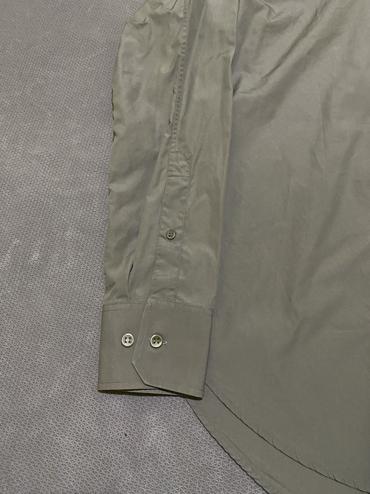 Designer × Yves Saint Laurent Yves saint laurent basic button shirt Size US M / EU 48-50 / 2 - 5 Thumbnail