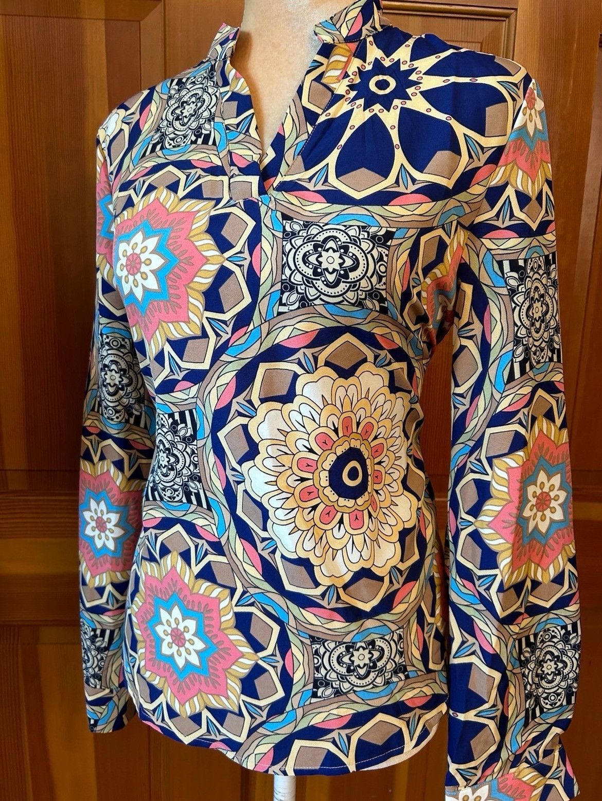 Designer × Other NWT, Lavishly Paris Mandala Print Batwing Sleeve Blouse Size S / US 4 / IT 40 - 3 Thumbnail