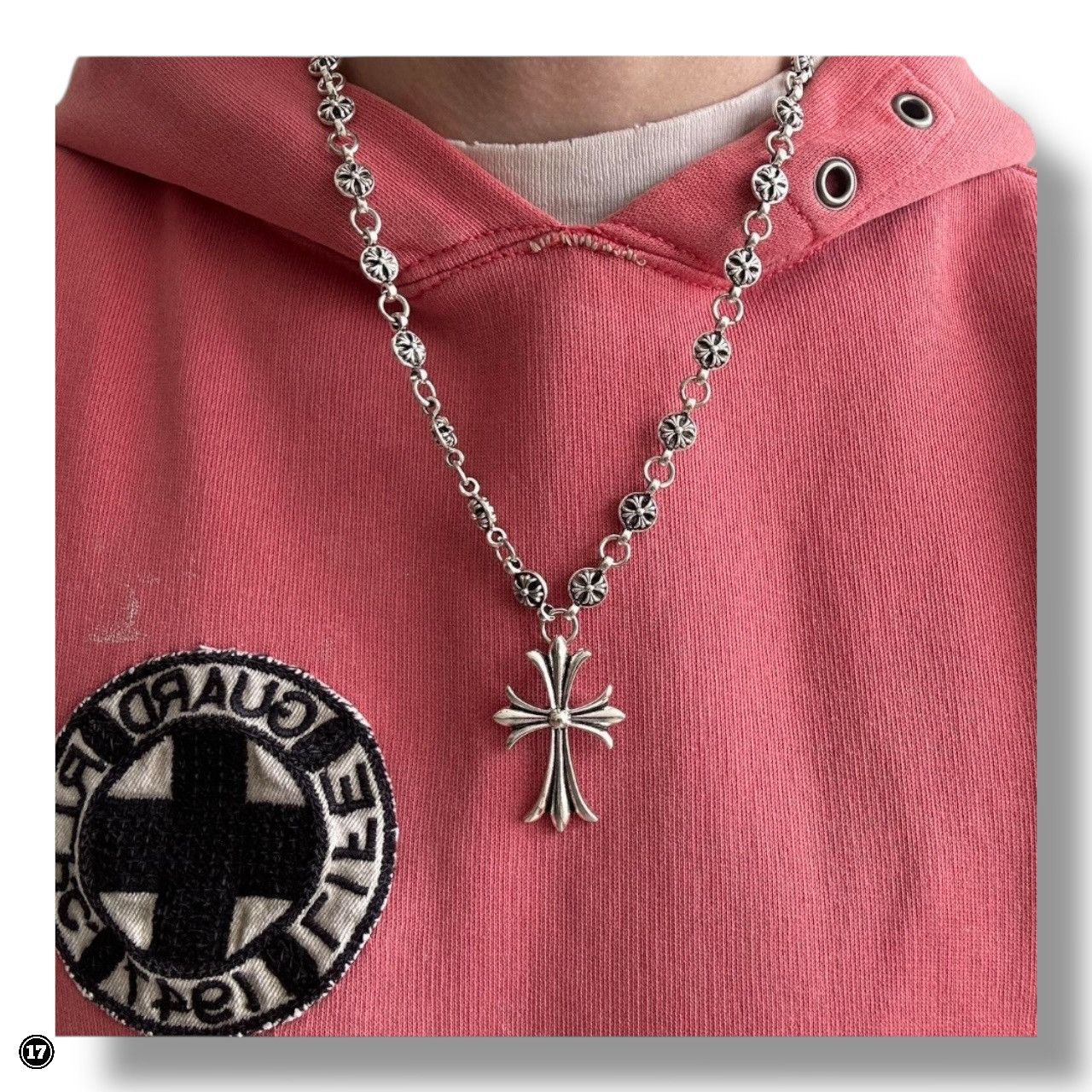 Other Y2K silver cross necklace pendant chain Size ONE SIZE - 1 Preview