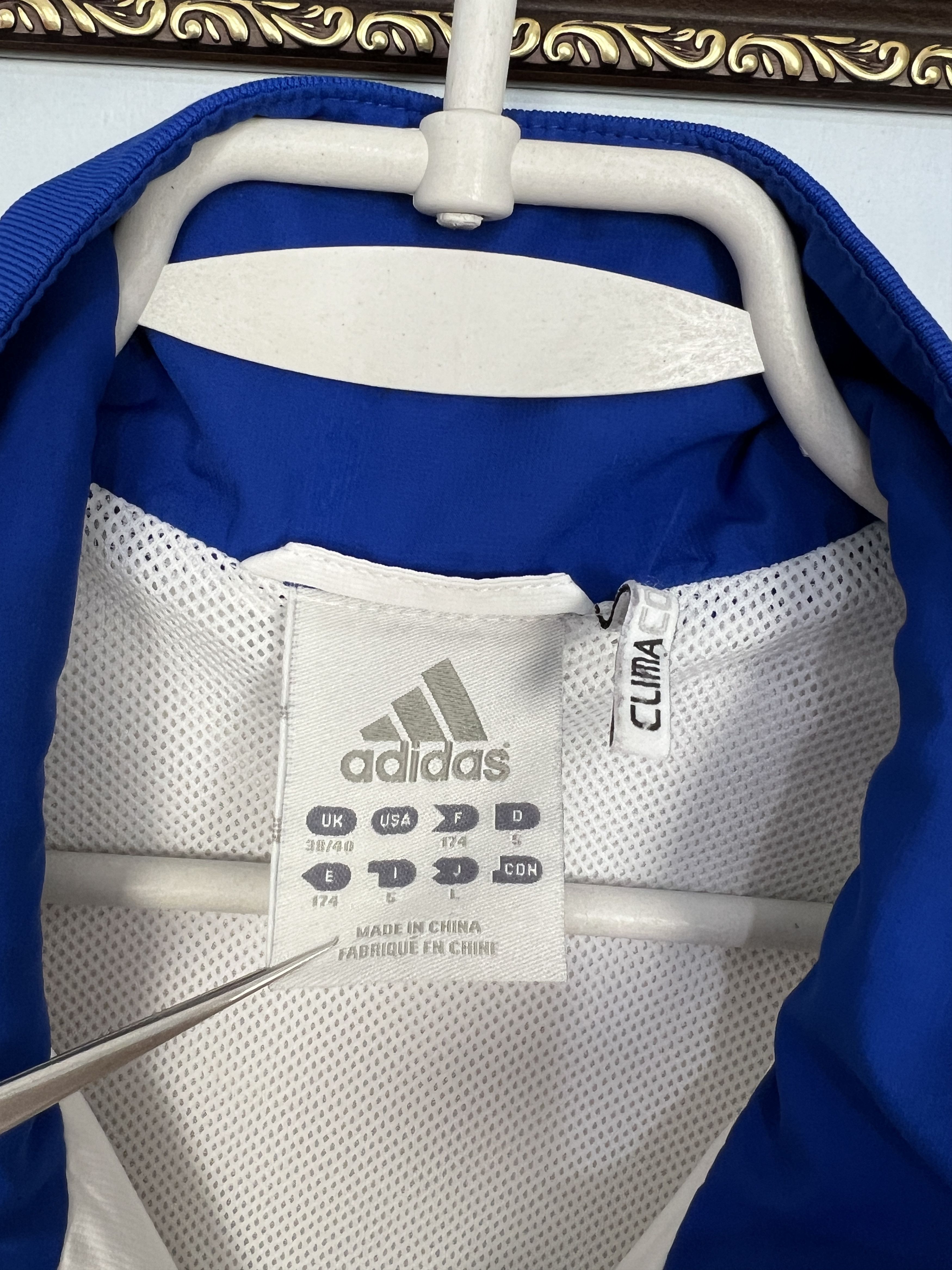 Adidas Vintage Adidas Real Madrid White Football Jacket Soccer Size US M / EU 48-50 / 2 - 9 Thumbnail