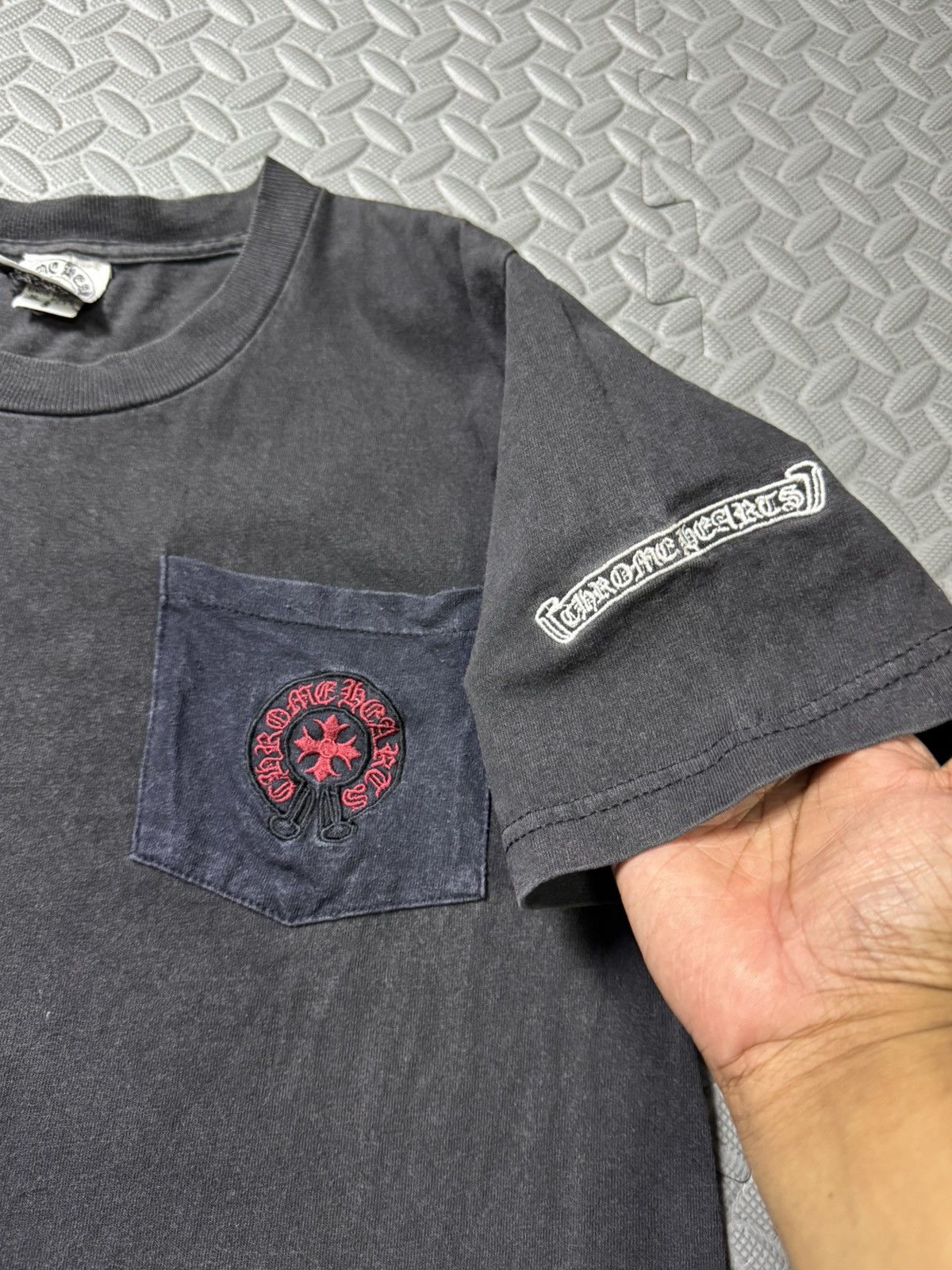 Chrome Hearts RARE! 90s EMBROIDERED HORSESHOE POCKET TEE Size US S / EU 44-46 / 1 - 2 Thumbnail