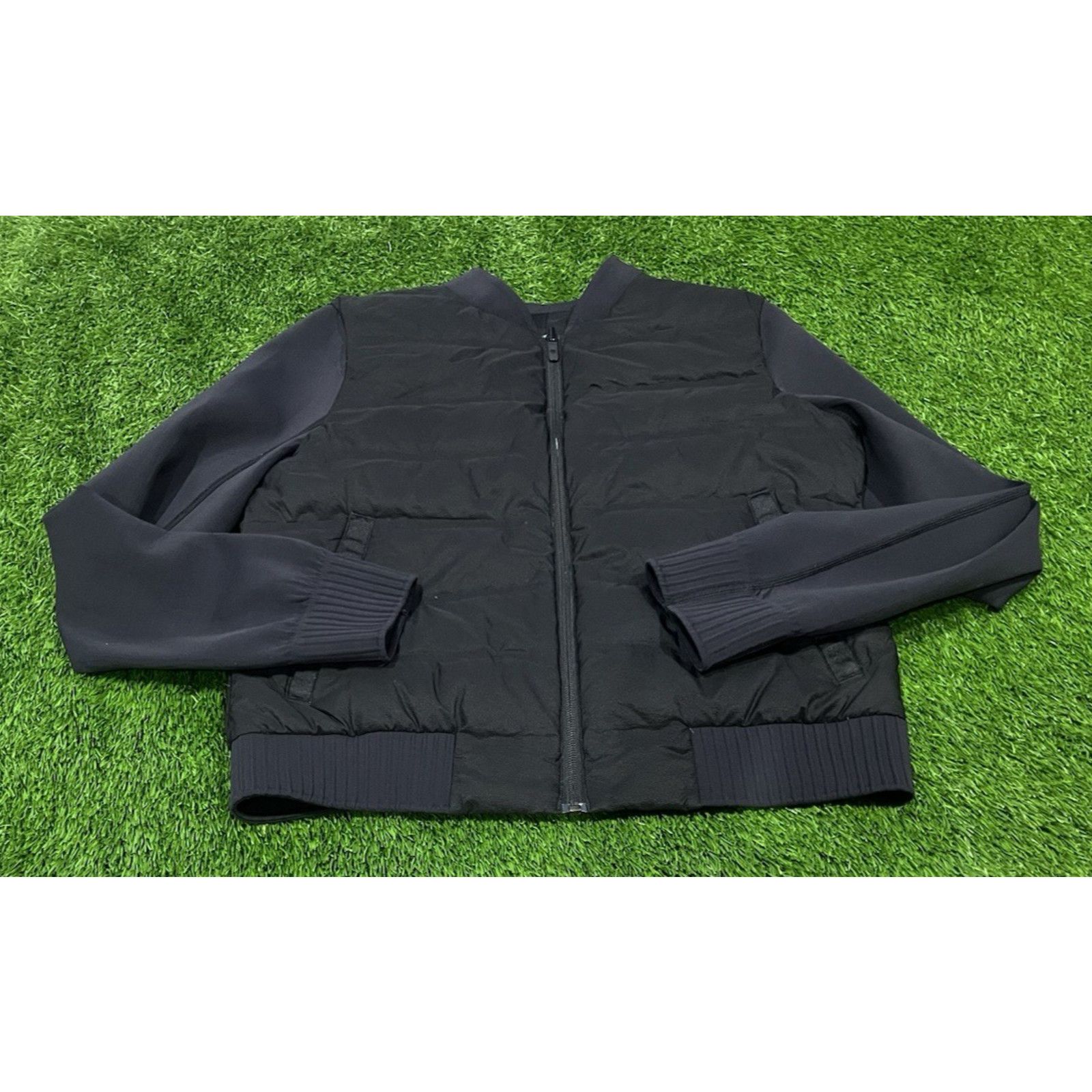 Lululemon Lululemon Women's Down & Around Bomber Reversible Black 8 Size M / US 6-8 / IT 42-44 - 1 Thumbnail