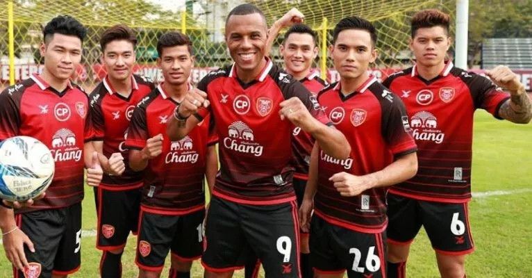 Other POLICE TERO 2018 HOME FOOTBALL SHIRT THAILAND SOCCER JERSEY Size US XL / EU 56 / 4 - 7 Thumbnail