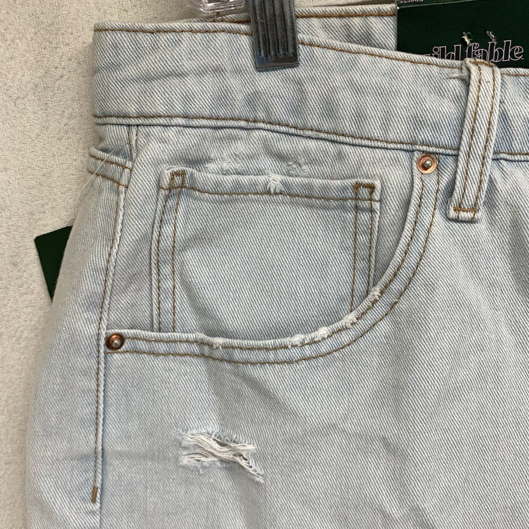 Vintage WILD FABLE Women's Cut-Off Shorts Super High Rise Light Blue Size 17 Denim 90s Retro Size 38" / US 16 / IT 52 - 7 Thumbnail