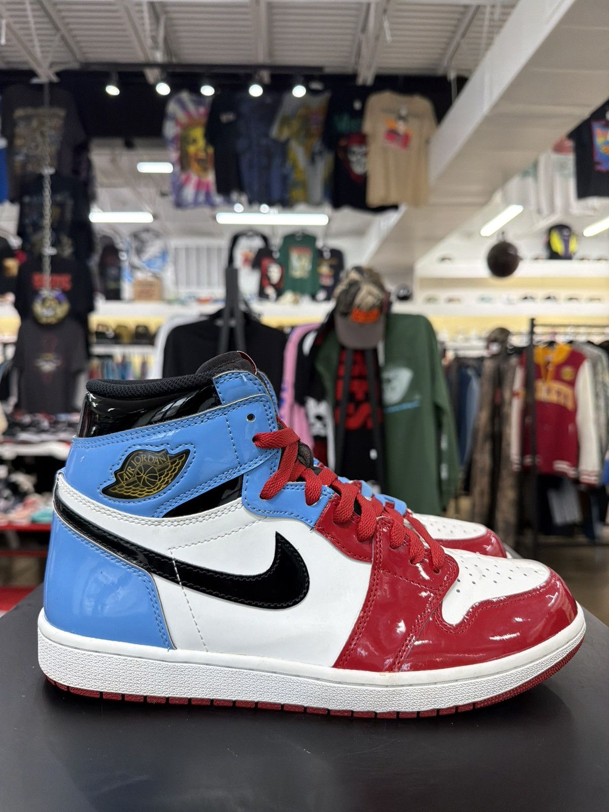 Jordan Brand Jordan 1 Fearless UNC Chicago Size 11 (2019) Size US 11 / EU 44 - 6 Thumbnail