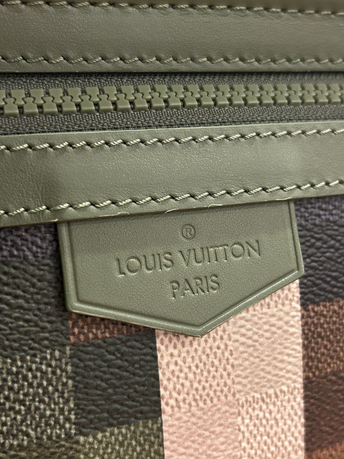 Louis Vuitton Louis Vuitton Damoflage Trail Messenger Bag Size ONE SIZE - 5 Thumbnail