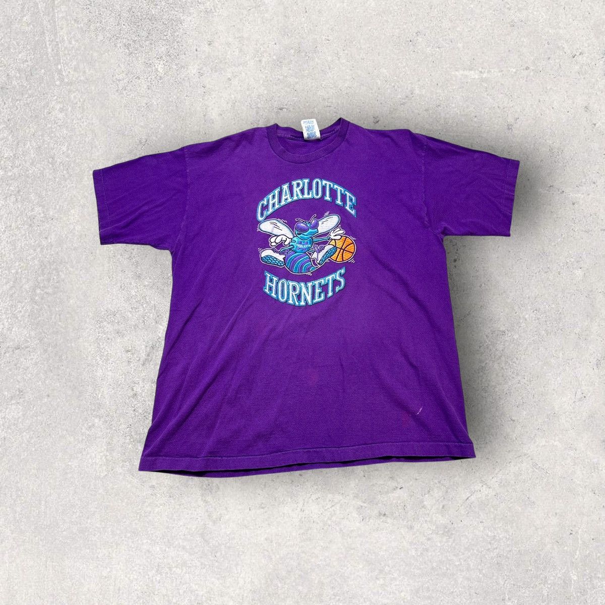 NBA × Pro Player × Vintage Vintage Charlotte Hornets tee Size US XXL / EU 58 / 5 - 1 Thumbnail