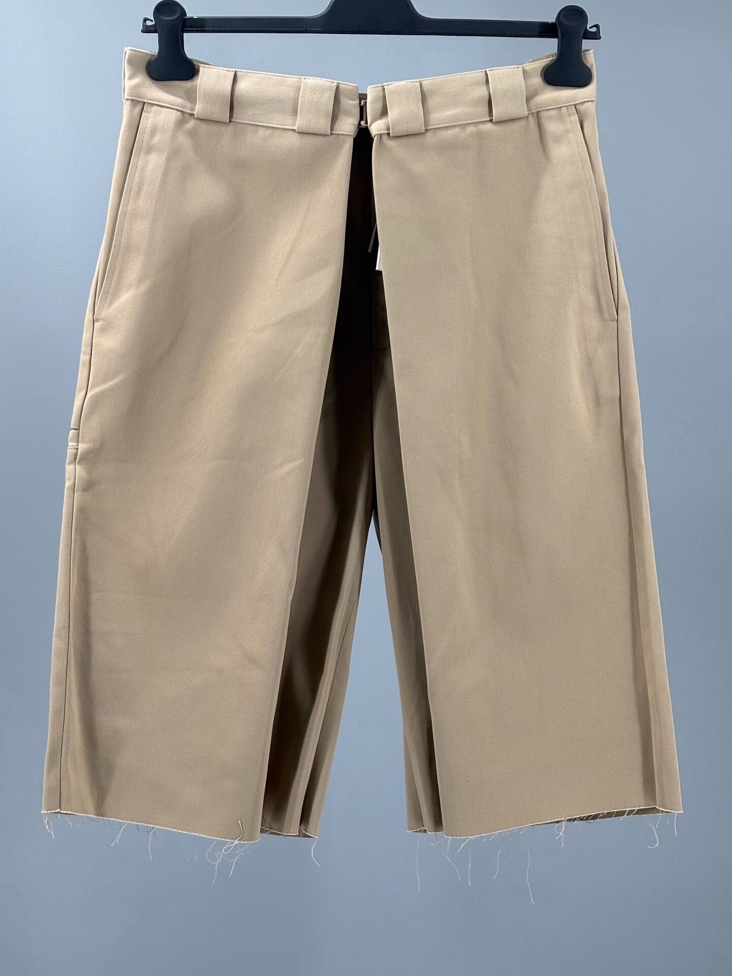 Givenchy Givenchy Men's Pleated Knee-Length Pants Size US 30 / EU 46 - 1 Thumbnail