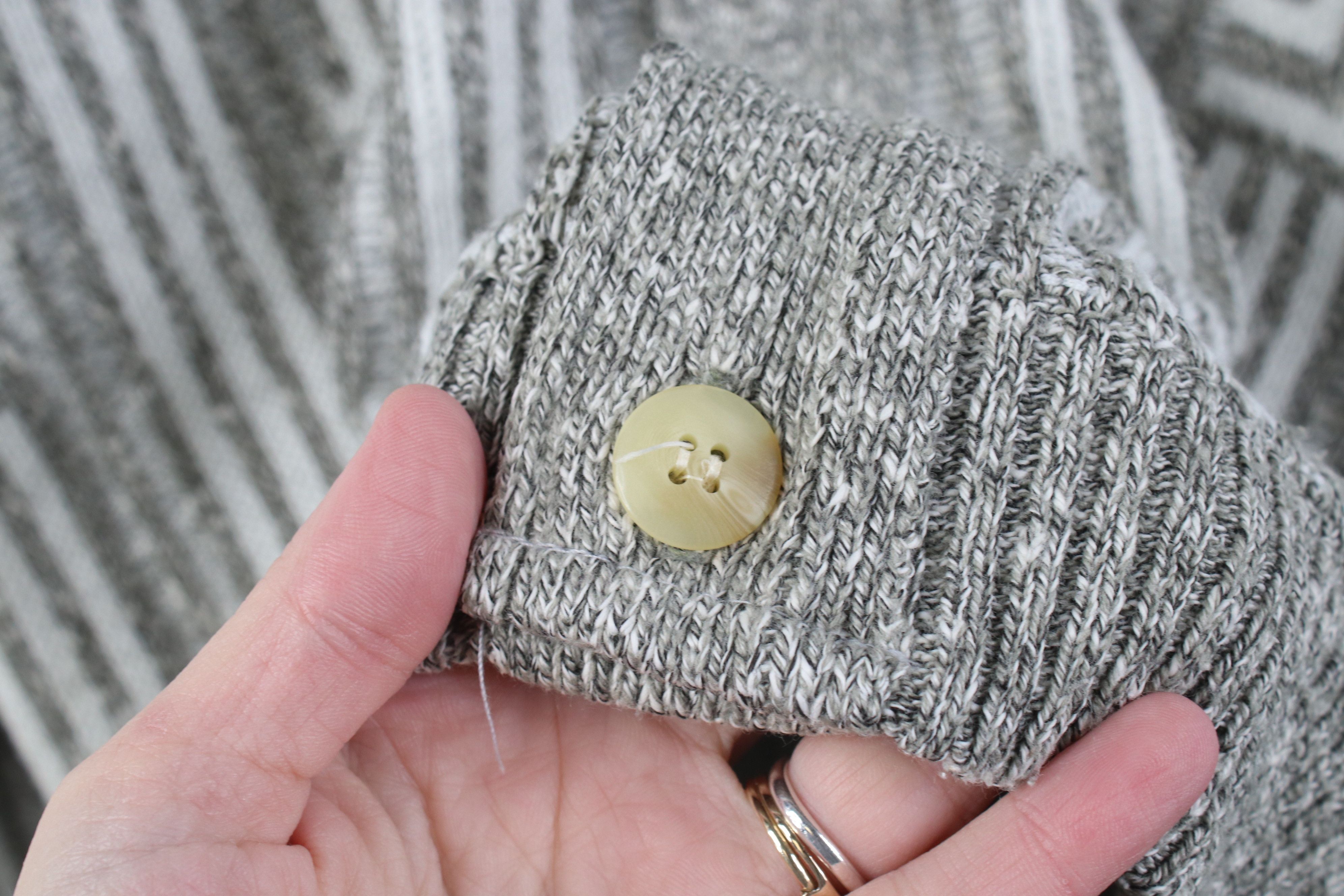 Vintage Vintage 90s Streetwear Trippy Knit Cardigan Sweater Gray Size US S / EU 44-46 / 1 - 6 Thumbnail