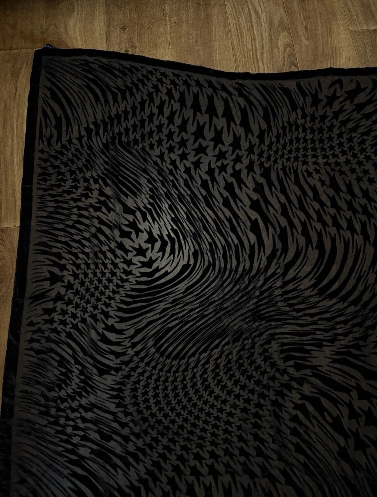 H&M × Mugler Mugler x H&M Silk Blend Scarf Star Swirling Black One Size Size ONE SIZE - 2 Thumbnail