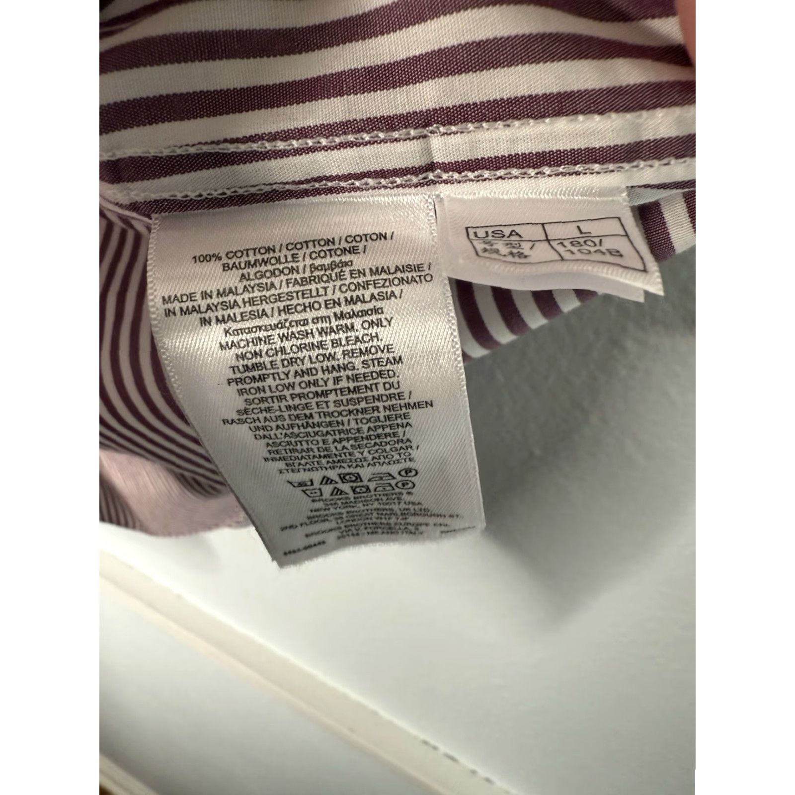 Brooks Brothers Brooks Brothers Button-Down Shirt Mens Large Red White Striped Cotton Regent Regent Striped Classic Preppy Mens Regular Long Sleeve Button-Up/Collar Size US L / EU 52-54 / 3 - 4 Thumbnail