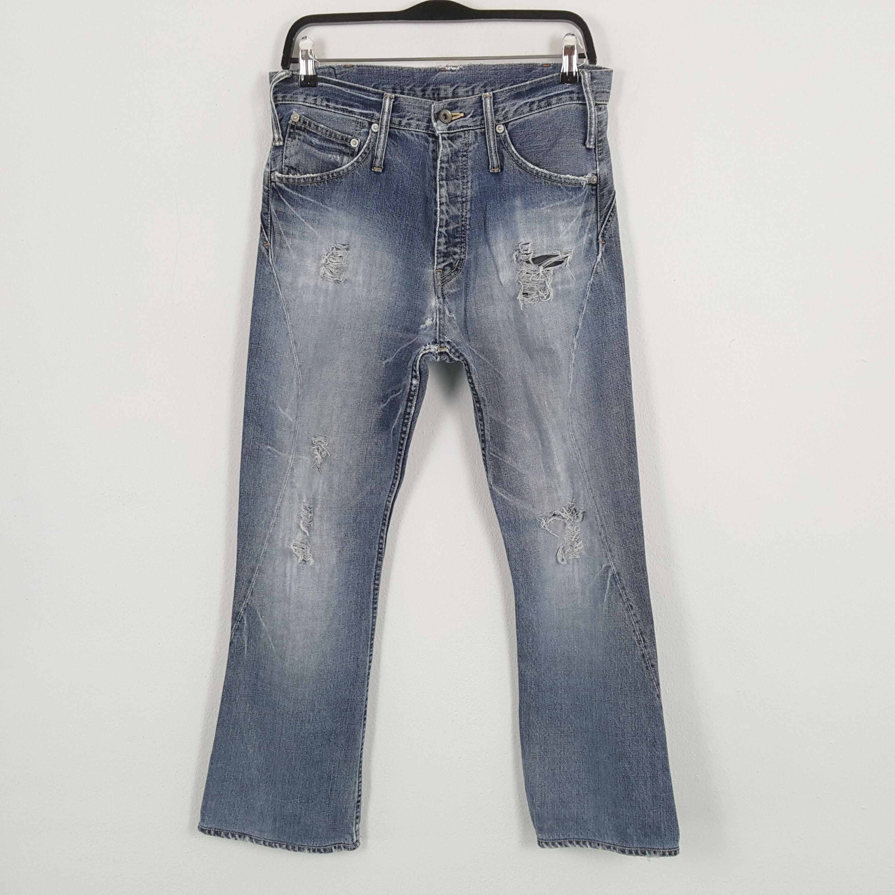 Japanese Brand × Le Grande Bleu (L.G.B.) × Vintage LE GRANDE BLEU L.G.B Distressed Jeans Fashion Style Size US 31 - 1 Thumbnail