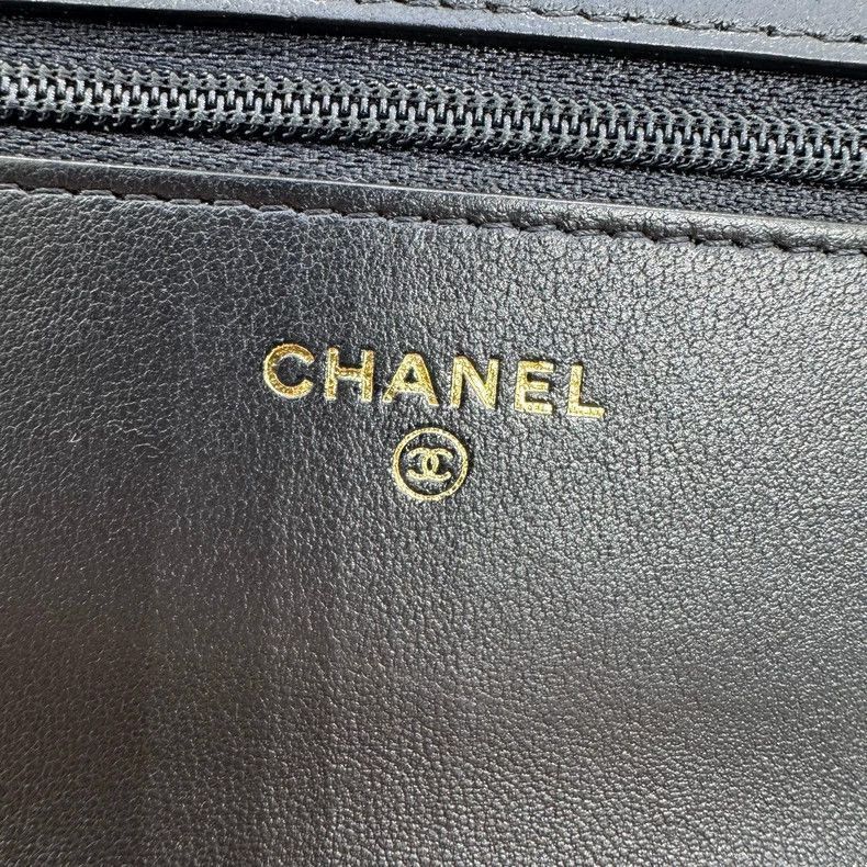 Chanel Chanel Classic Logo Leather Shoulder Bag -2505 Size ONE SIZE - 6 Thumbnail