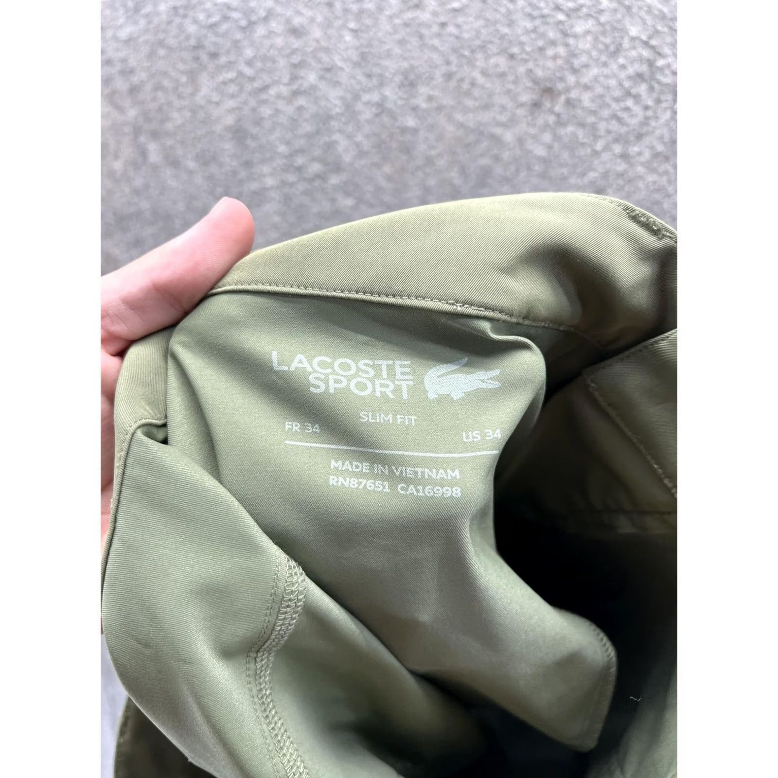 Lacoste Lacoste Sport Shorts Mens 34 Green Chino Slim Flat Front 8 Inseam Casual Summer Slashed Pockets Slim Fit Size US 34 / EU 50 - 3 Thumbnail