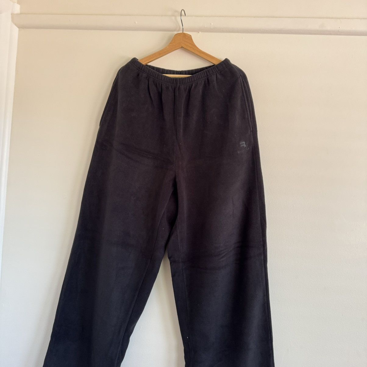 Balenciaga FLEECE SWEATPANTS Size US 32 / EU 48 - 1 Thumbnail