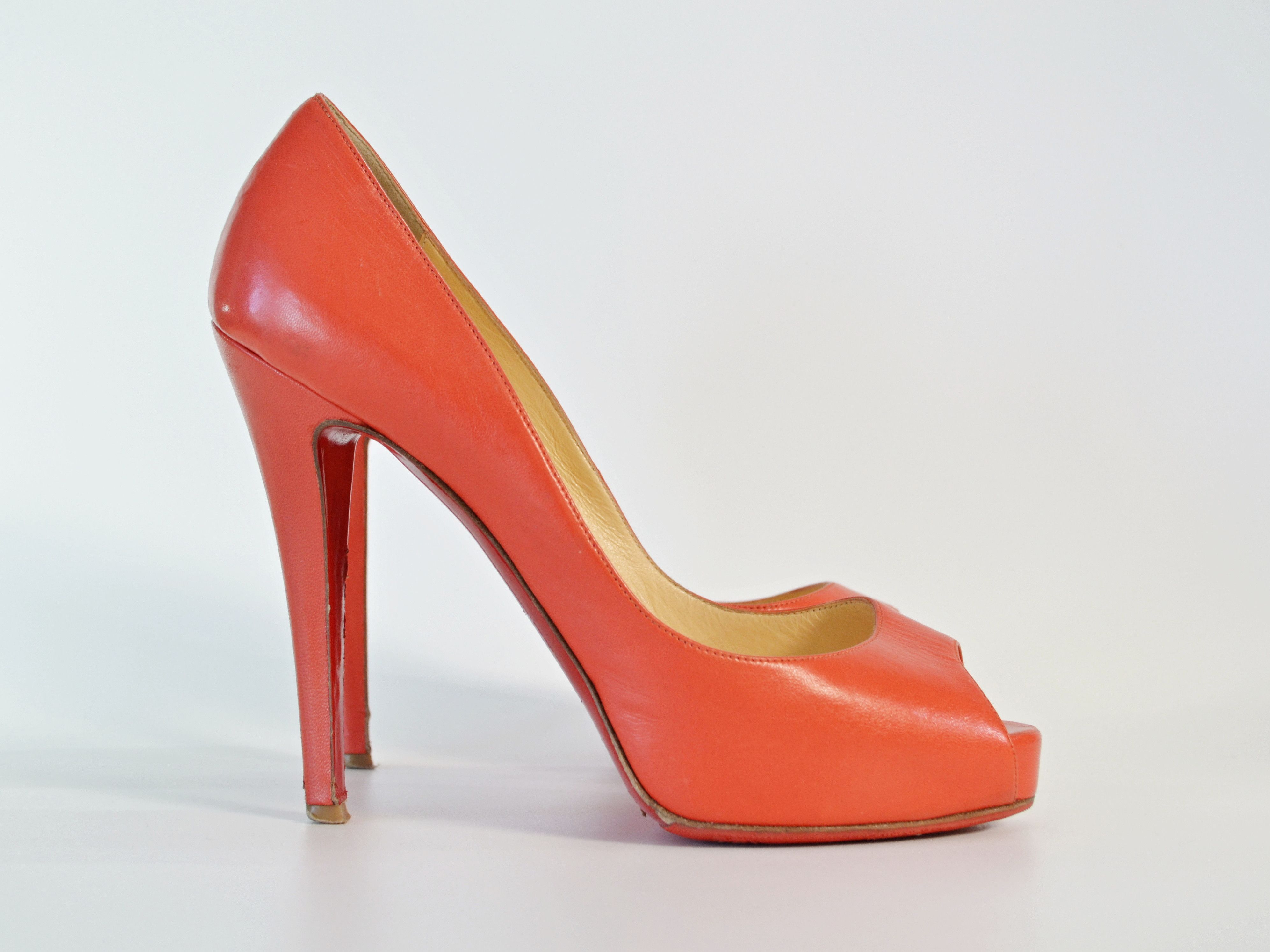 Christian Louboutin Christian Louboutin Red Leather Peep Toe Pumps 37 Size US 6 / IT 36 - 2 Thumbnail