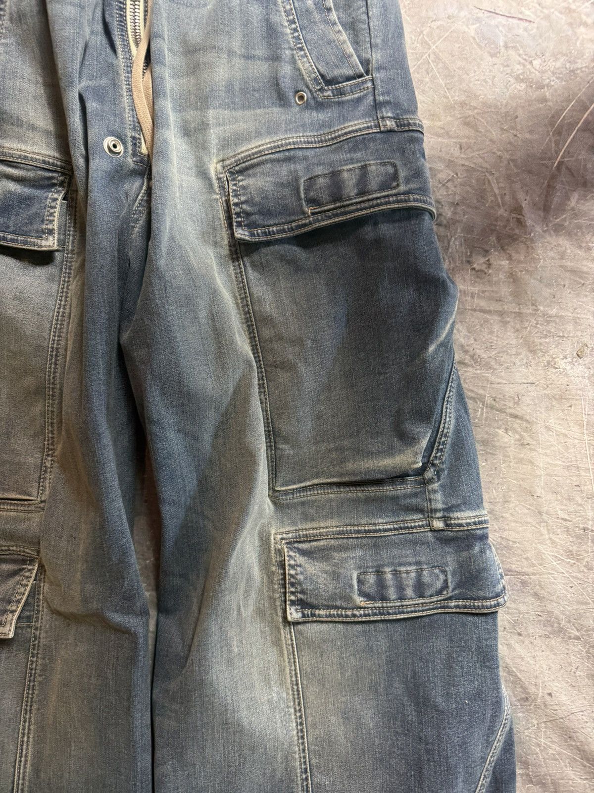 Rick Owens Drkshdw Rick Owens Drkshdw Denim Jumbo Cargo Belas in Washed Indigo Size US 30 / EU 46 - 4 Thumbnail