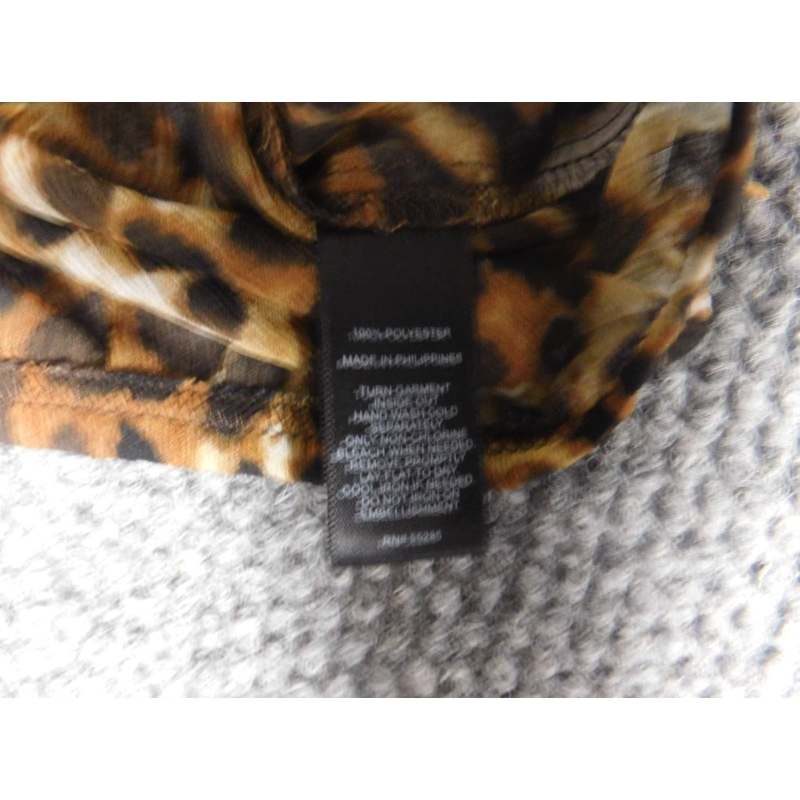 Express Express Womens Blouse Button-Up Shirt Casual Scoop Neck 3/4 Sleeve Brown Animal Print Small S Regular Cotton Down Stretch Designer Modern Womens Size S / US 4 / IT 40 - 7 Thumbnail