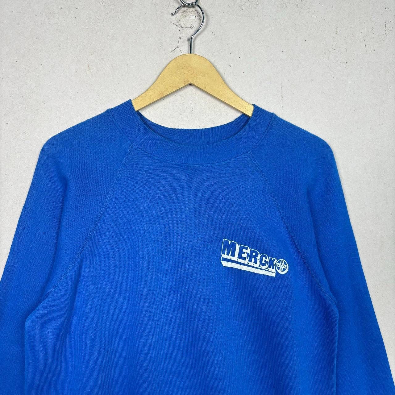 Vintage Vintage 90s Hanes Merck Pharma Promo Sweatshirt Blue M Size US M / EU 48-50 / 2 - 3 Thumbnail