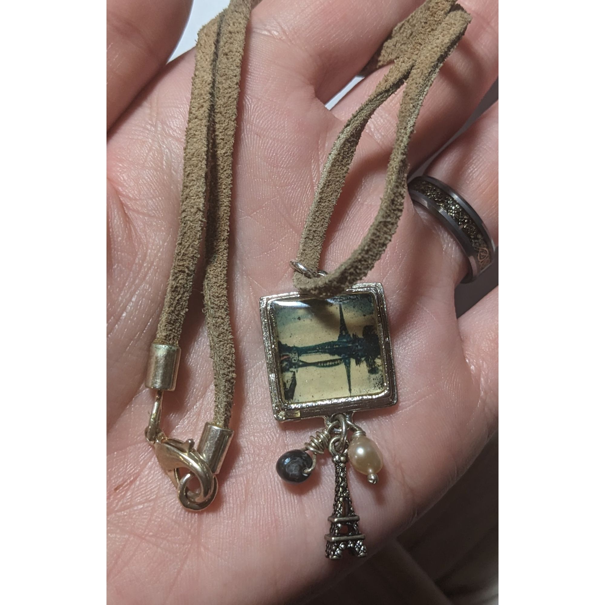 Other Retro Paris France Suede Pearl Charm Necklace Size ONE SIZE - 7 Thumbnail