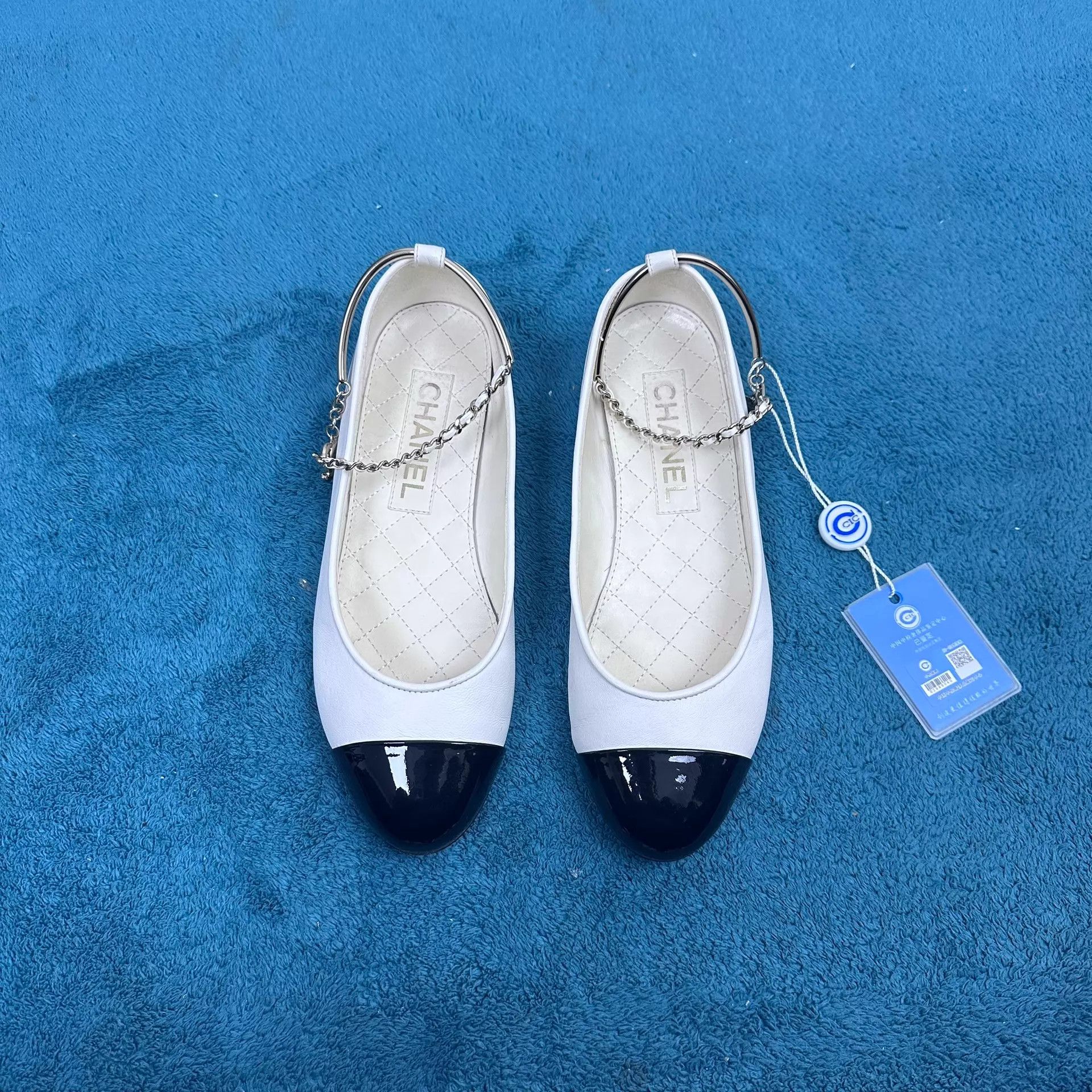 Chanel Chanel Metal Chain Vintage Black & White Flat 36.5 Size US 6 / IT 36 - 1 Thumbnail