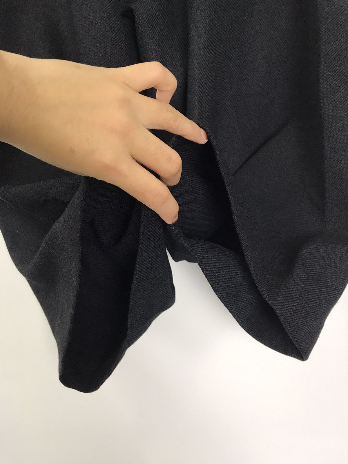 Issey Miyake Issey Miyake Cropped Pant Size US 30 / EU 46 - 7 Thumbnail
