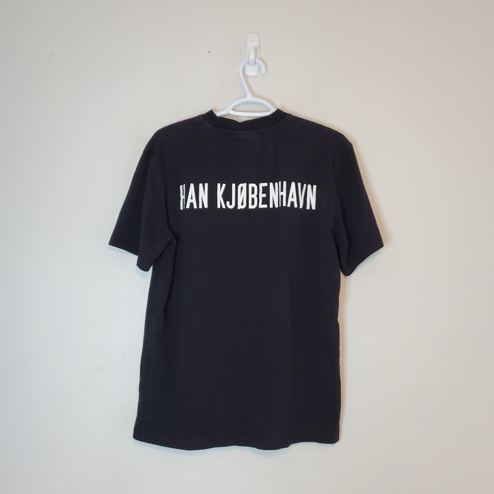 Han Kjobenhavn Han Kjobenhavn Spell Out Shirt Black Size M Size US M / EU 48-50 / 2 - 2 Thumbnail