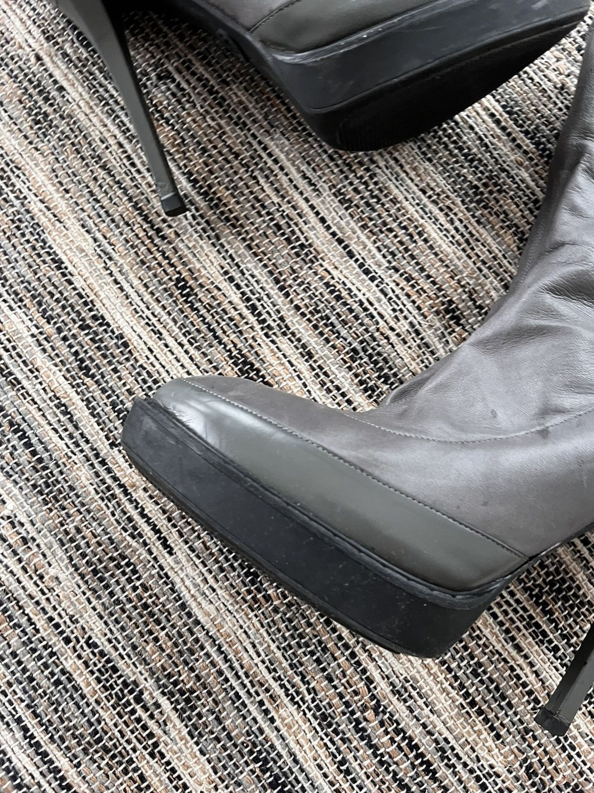 Gucci Rare Gucci Wimbledon Grey Leather Platform Ankle Heels Boots Size US 8.5 / IT 38.5 - 8 Thumbnail