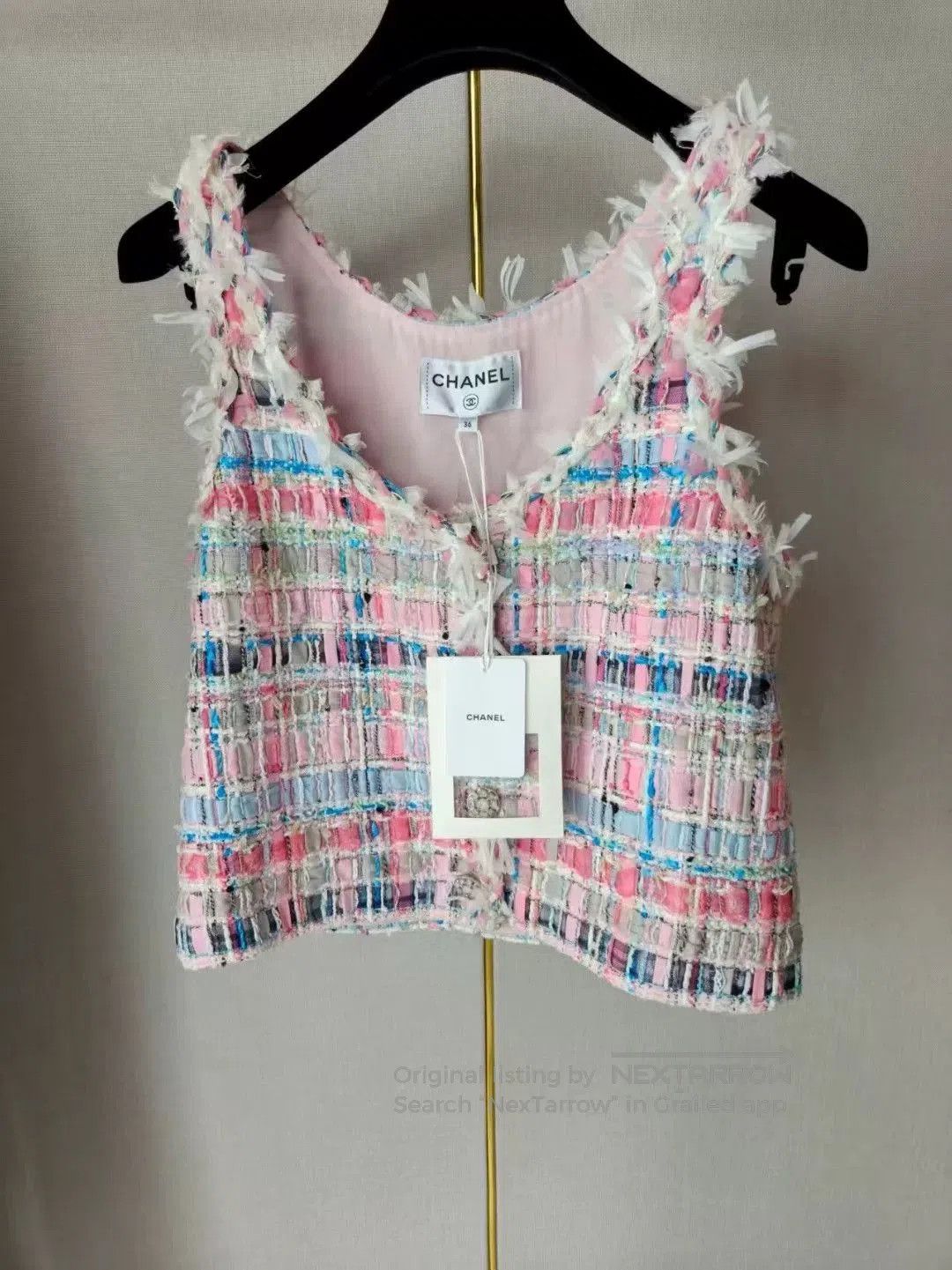Chanel Chanel Tweed Sleeveless Vest Top. Size US S / EU 44-46 / 1 - 1 Thumbnail