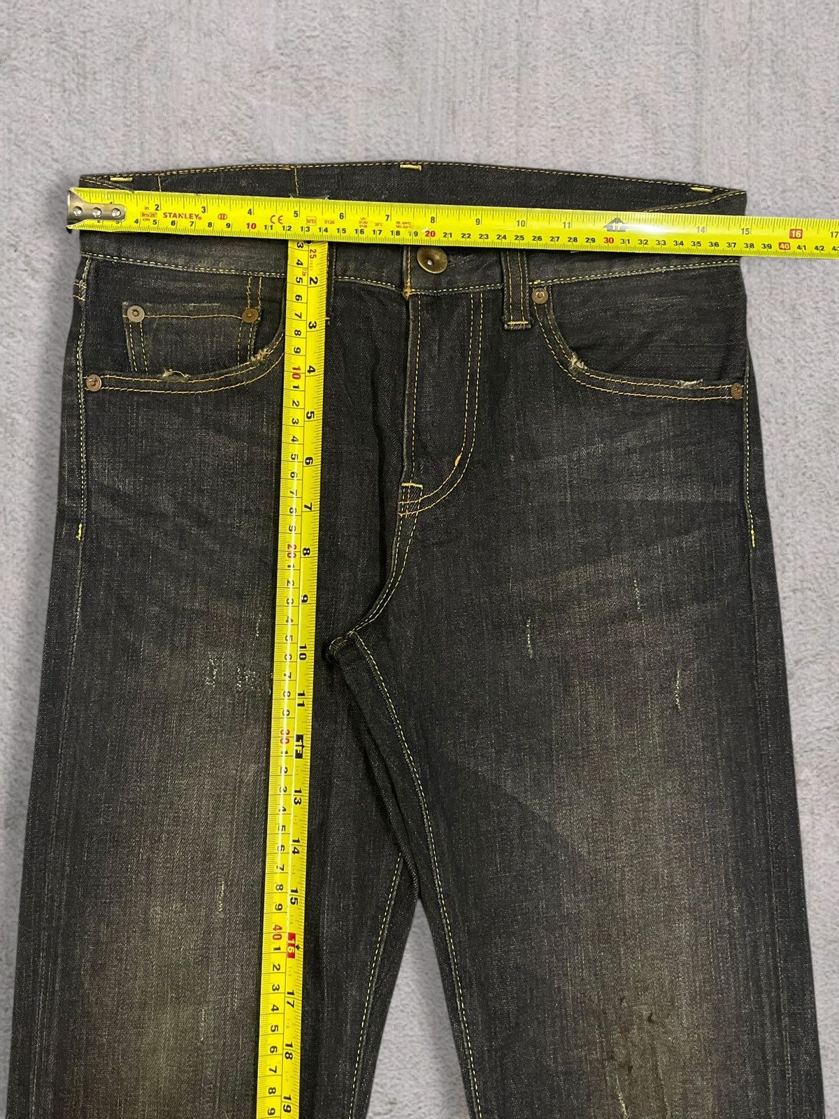 Jun Takahashi Uniqlo Stretchable Slim Straight Denim Mud Wash Ripped Jeans Size 29" - 16 Thumbnail