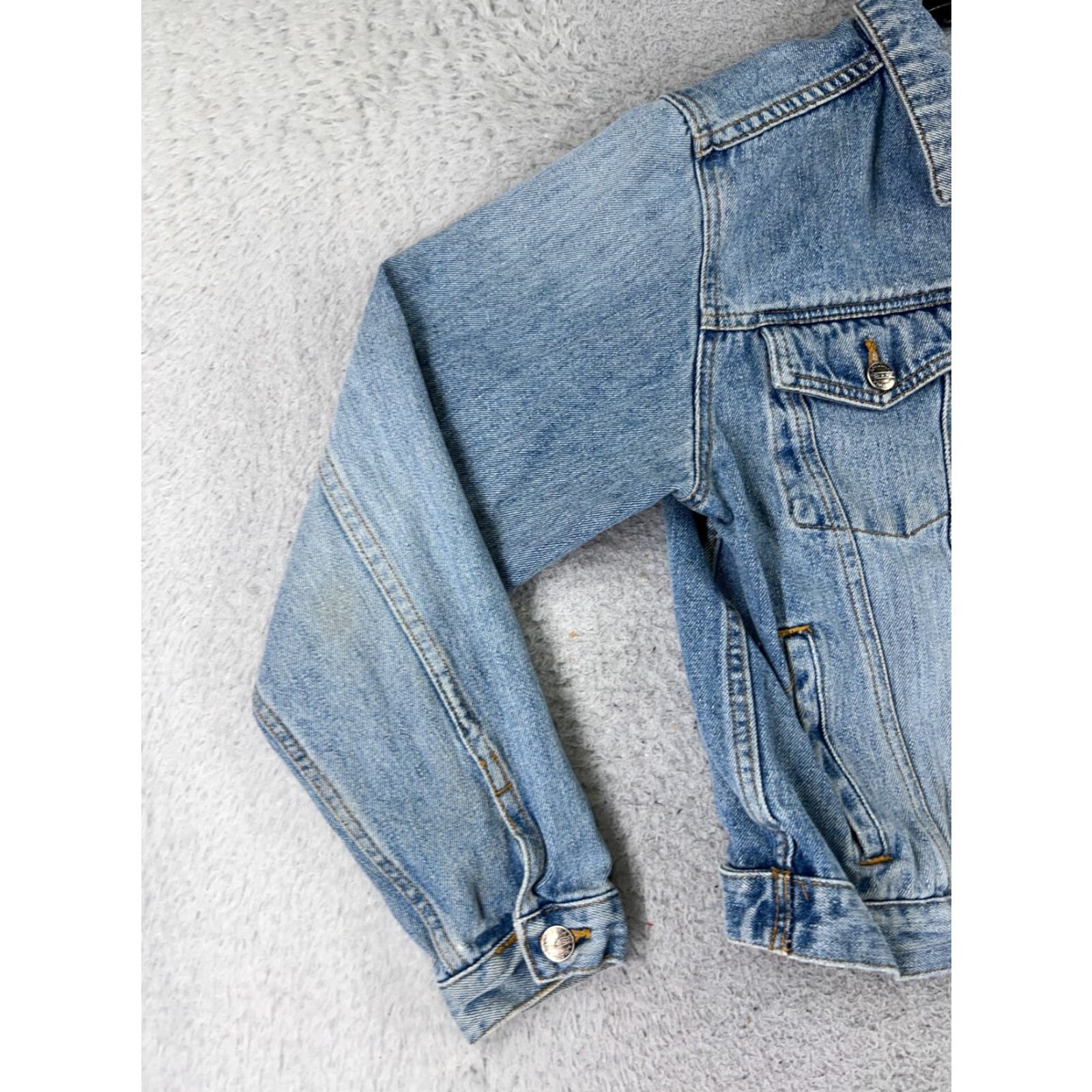 Vintage VINTAGE AriZona Jacket Blue Denim 80s 90s XL Girls Womens Pockets Button Embroidered Cotton Short Sleeve Denim Jacket Size 40" / US 18 - 3 Thumbnail