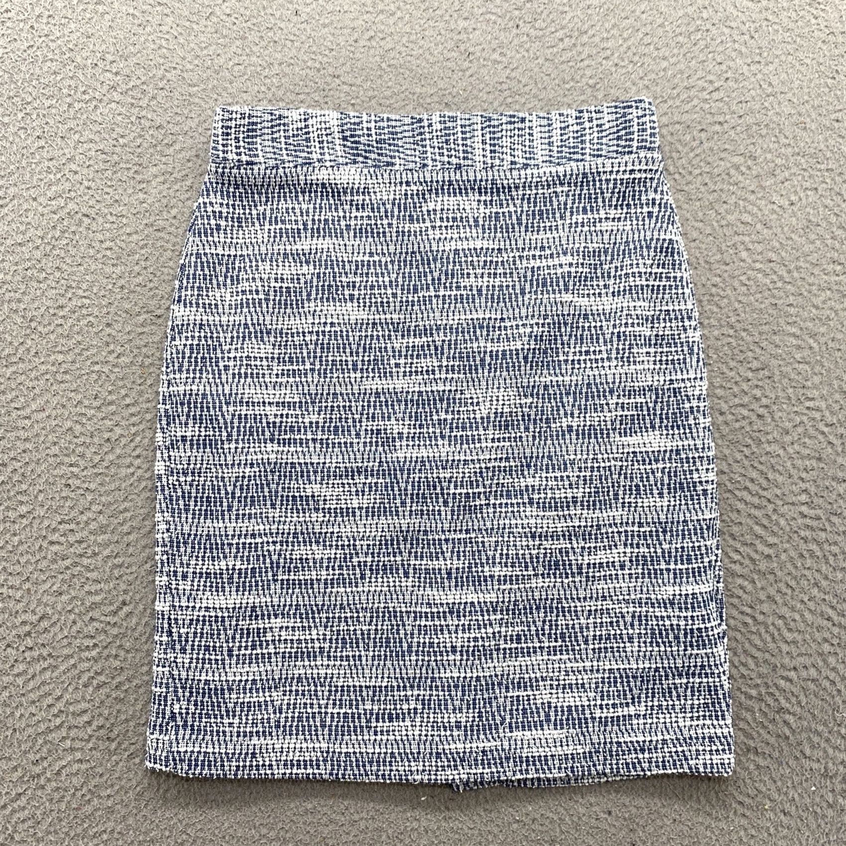 Banana Republic Banana Republic Womens Petite Blue White Straight & Pencil Skirt in Size 4P Business Casual Travel Party/Cocktail Formal Size 27" / US 4 / IT 40 - 2 Thumbnail