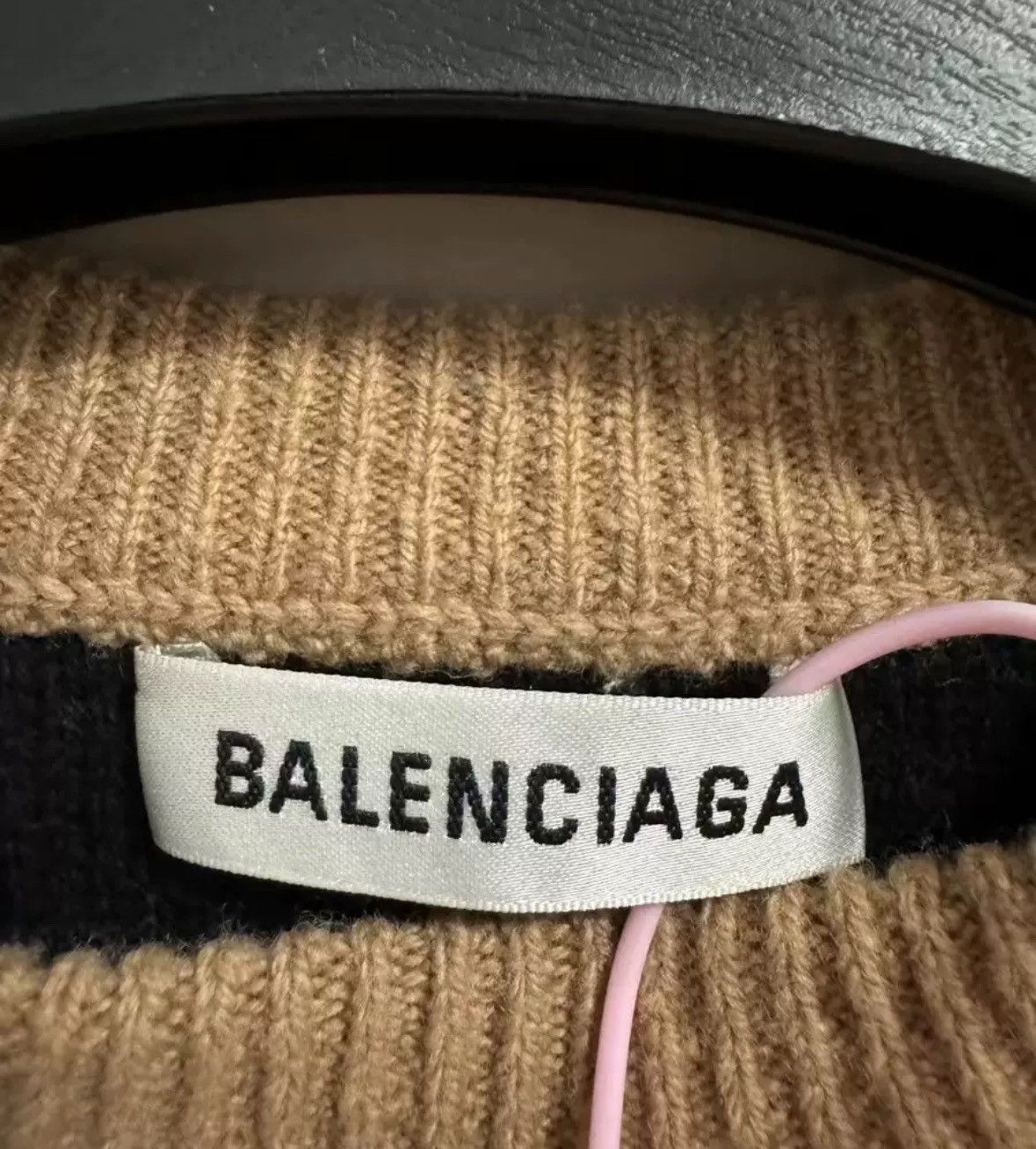 Balenciaga Balenciaga khaki bullet screen sweater2412-Nextarrow Size US XS / EU 42 / 0 - 4 Thumbnail