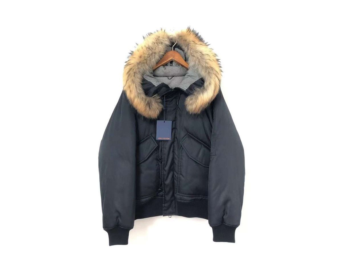 Louis Vuitton × Nigo Mountain aviator blouson fur hood jacket Size US M / EU 48-50 / 2 - 2 Thumbnail
