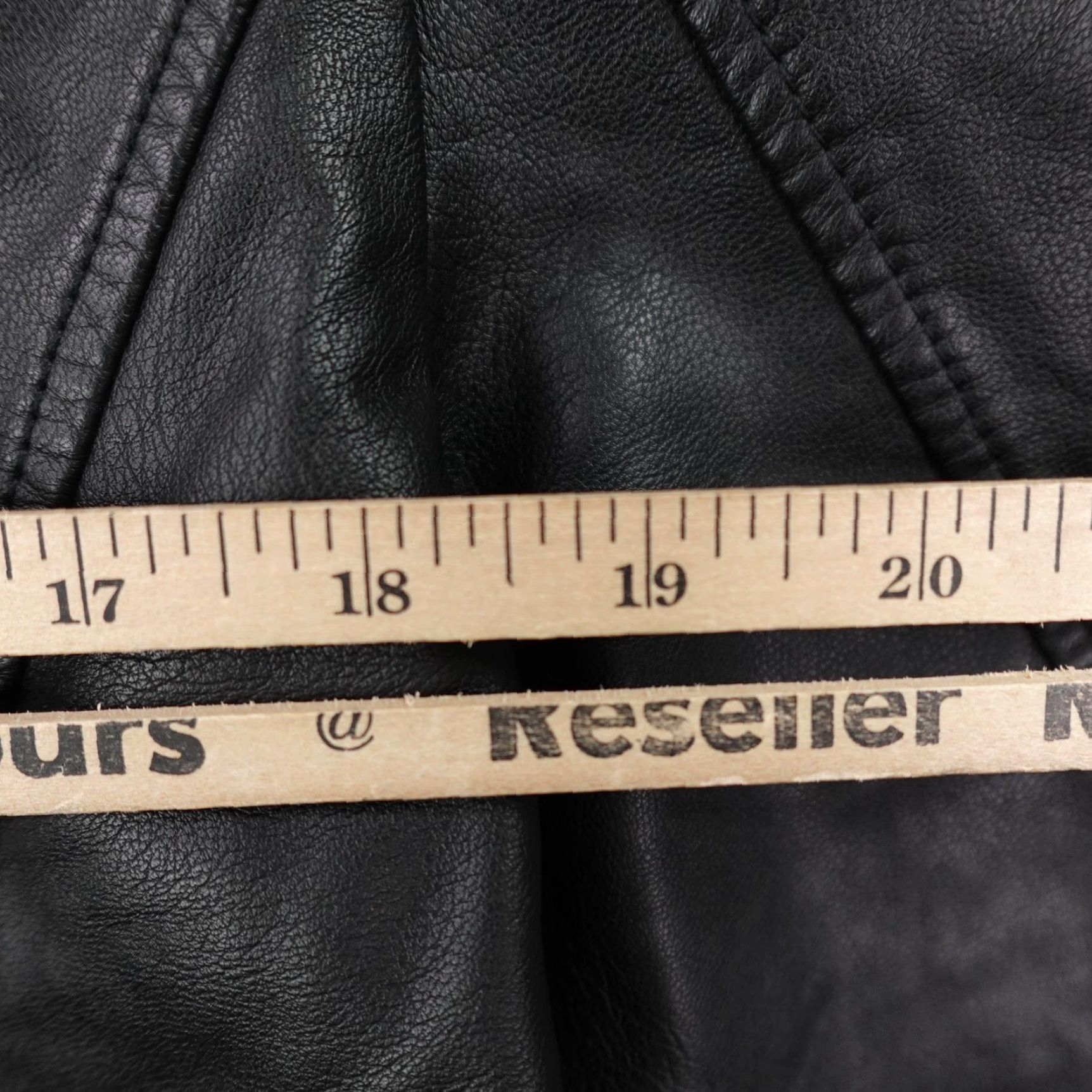 Levi's Levis Jacket Womens Large Black Faux Vegan Leather Moto Biker Asymmetrical Coat Jacket/Coat Length Short Zipper Pockets Lined Collared Full Zip Size L / US 10 / IT 46 - 7 Thumbnail