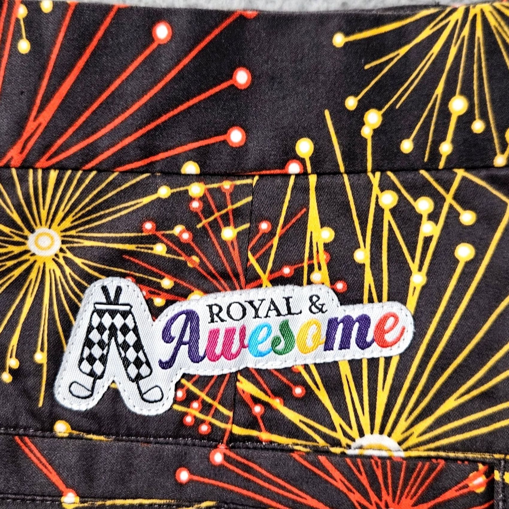 Vintage Royal & Awesome Mens Shorts Black Red Yellow Kaboom Fireworks Golf Size 40 Size US 40 / EU 56 - 3 Thumbnail