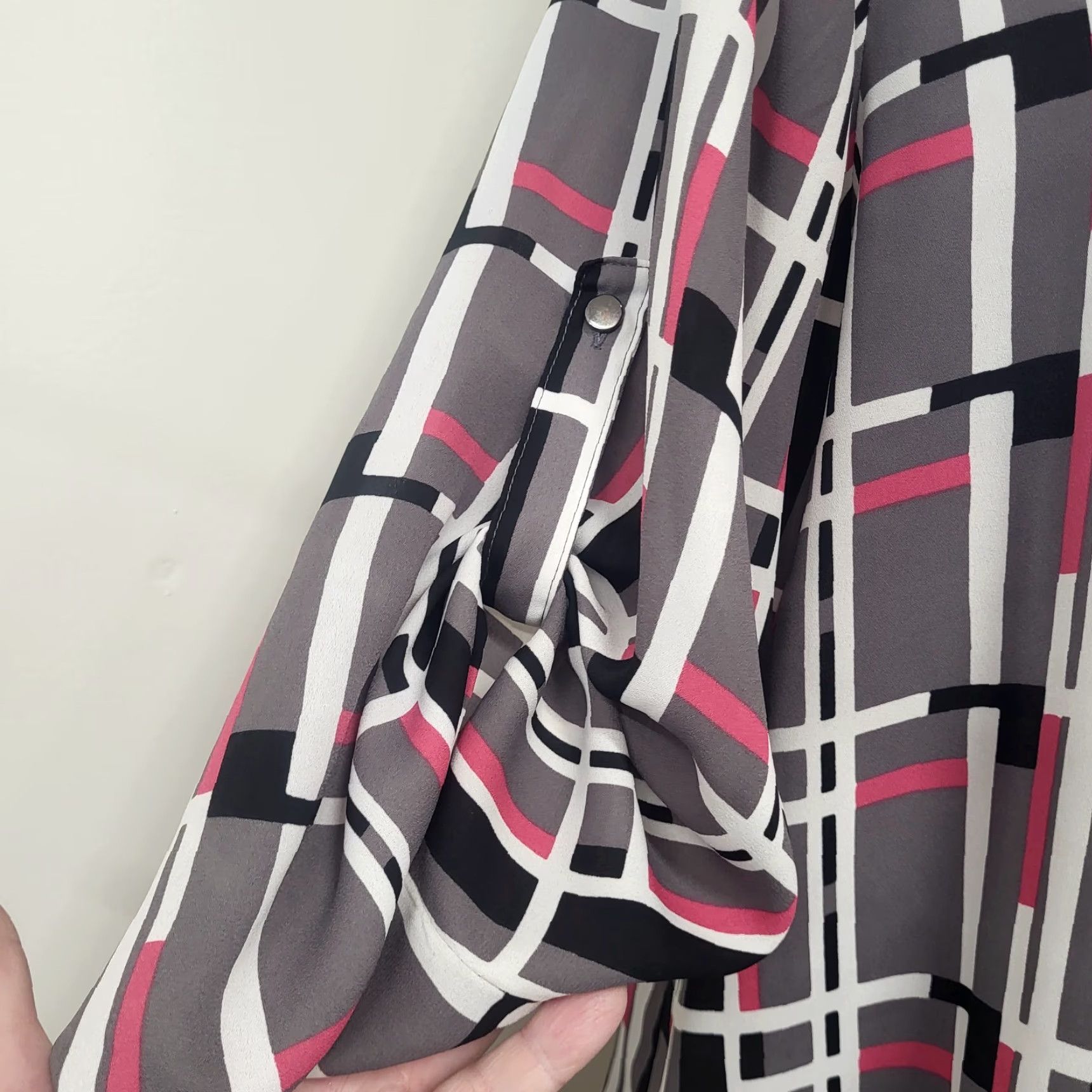 Vintage VINTAGE Cato Est. 1946 Blouse Women's Size 18W/20W Pink,Gray & Black Chiffon 3/4 Sleeve Size XXL / US 16-18 / IT 52-54 - 3 Thumbnail