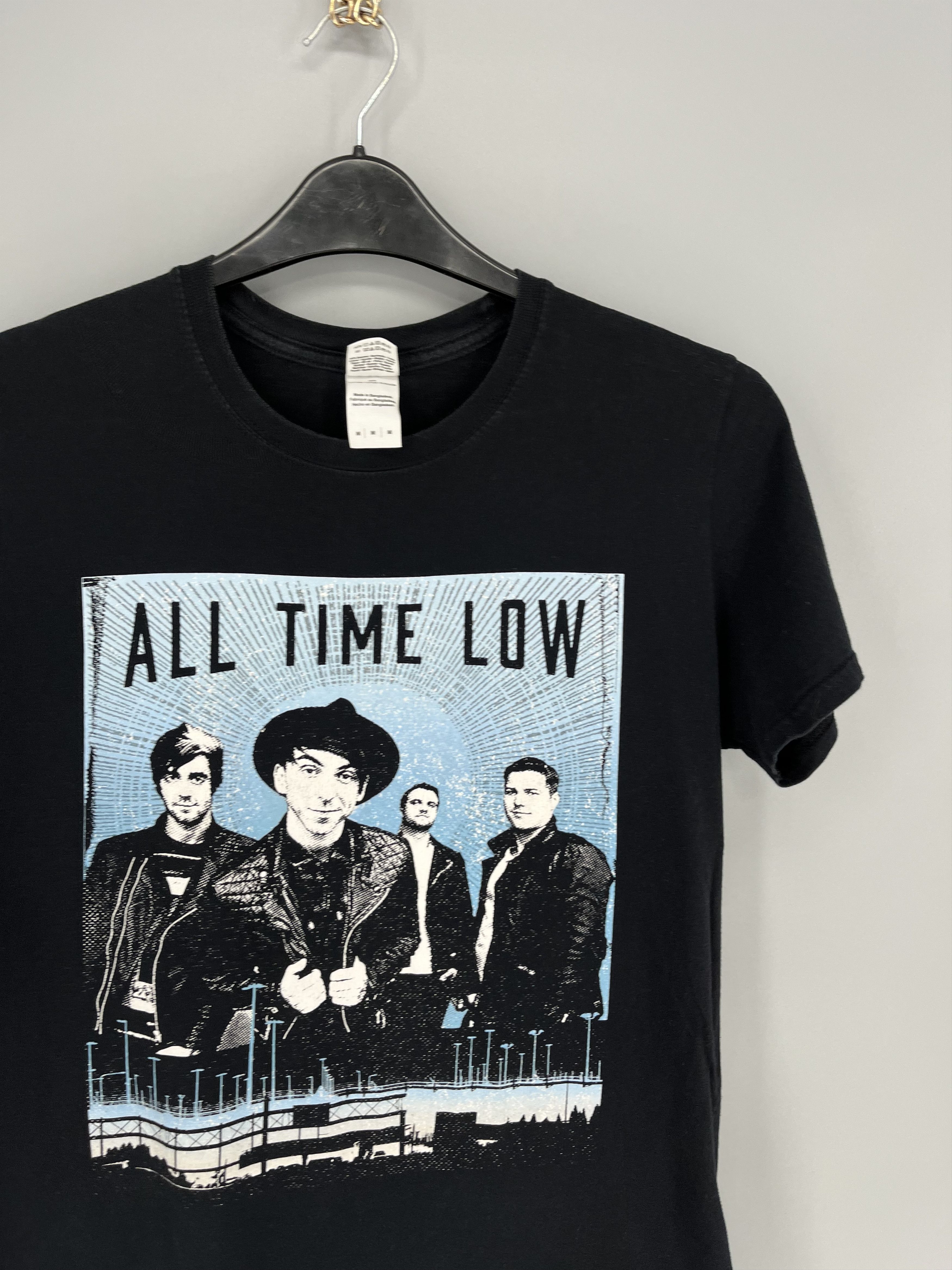 Band Tees Vintage Y2K All Time Low tour 2006-2008 Band Tee Size US M / EU 48-50 / 2 - 5 Thumbnail