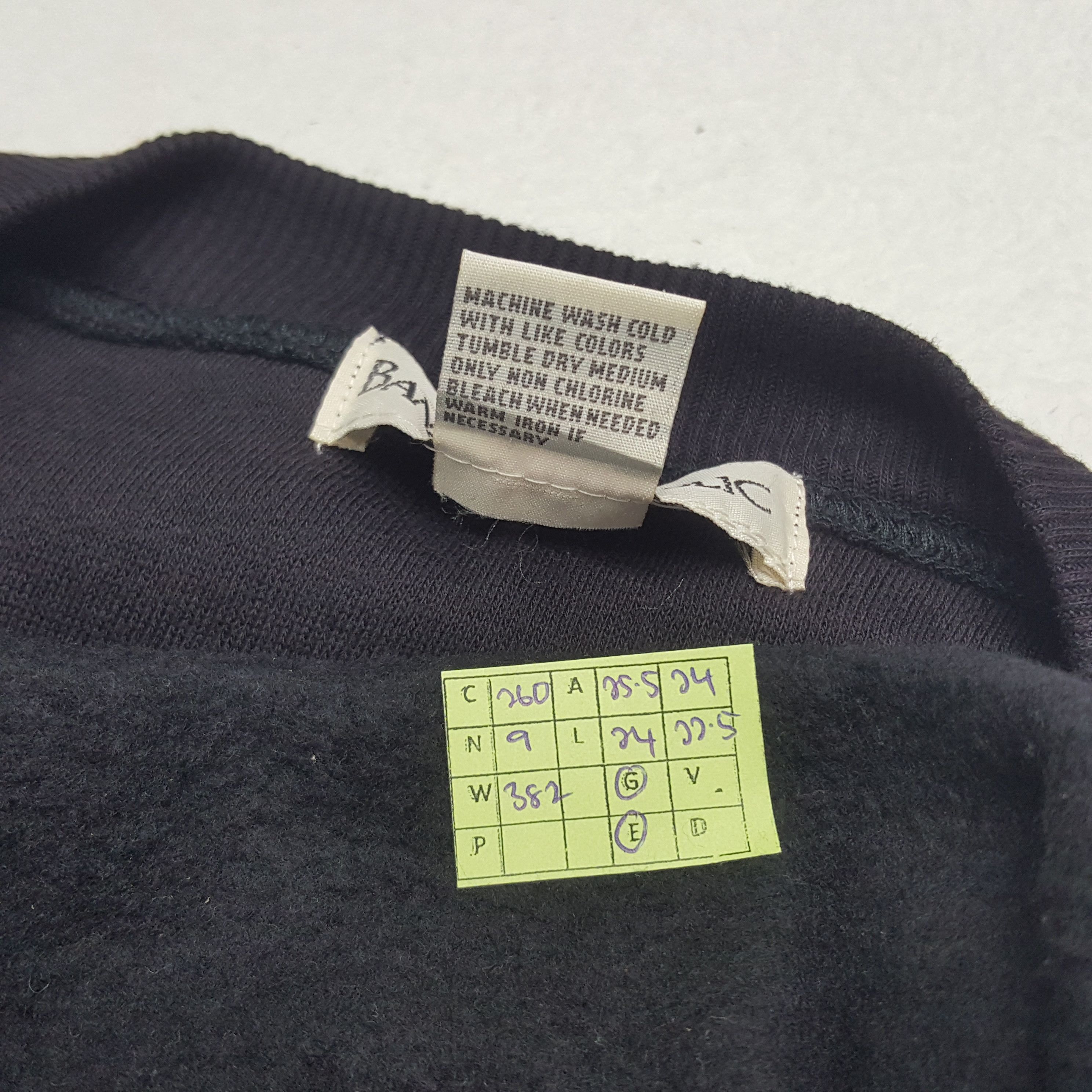 Banana Republic × Vintage BVintage Banana Republic Italian Brand Spellout Sweatshirt Size US XL / EU 56 / 4 - 7 Thumbnail