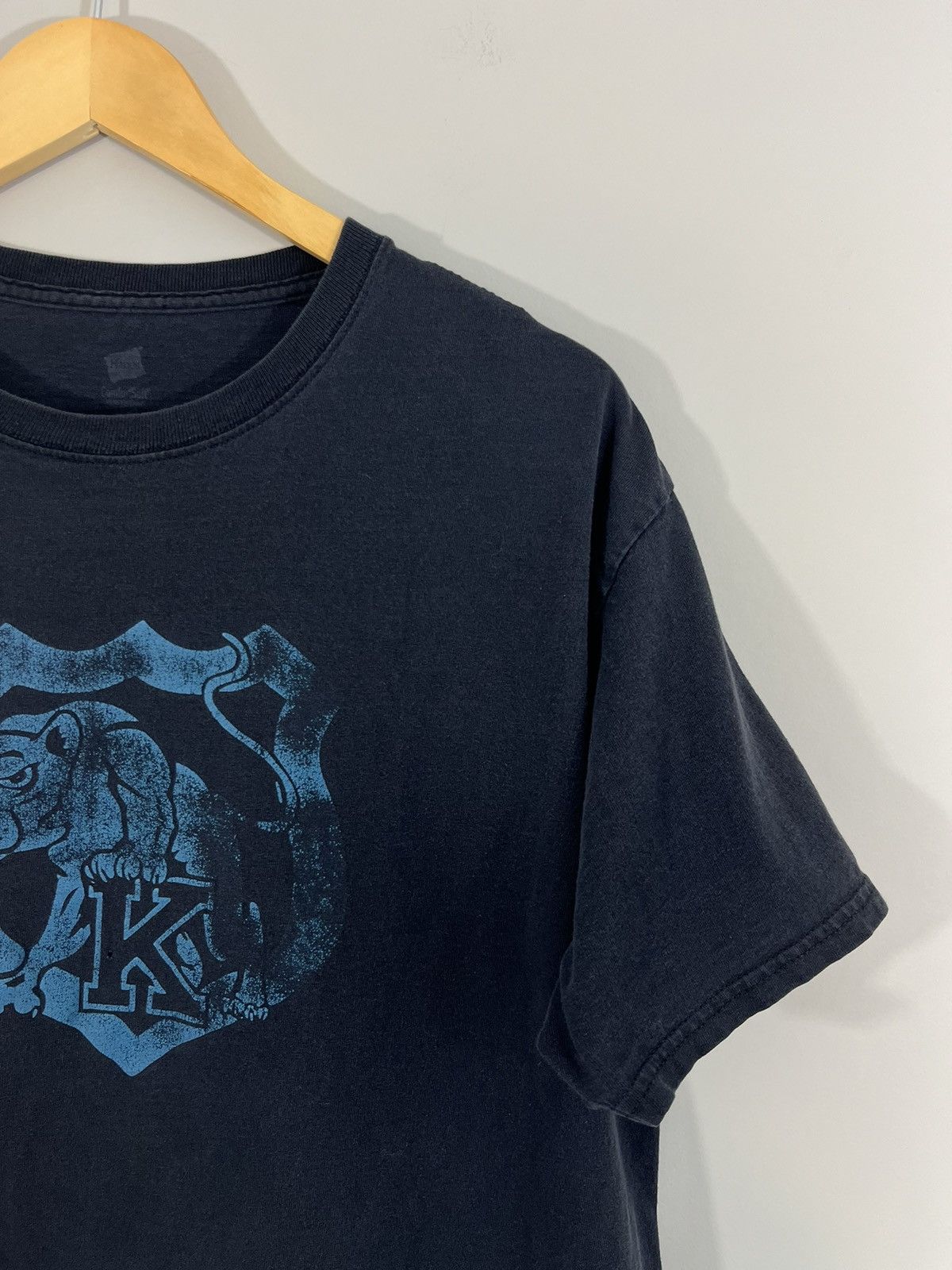Vintage Sun Faded Black Cougars School Distressed Tee Size US L / EU 52-54 / 3 - 4 Thumbnail