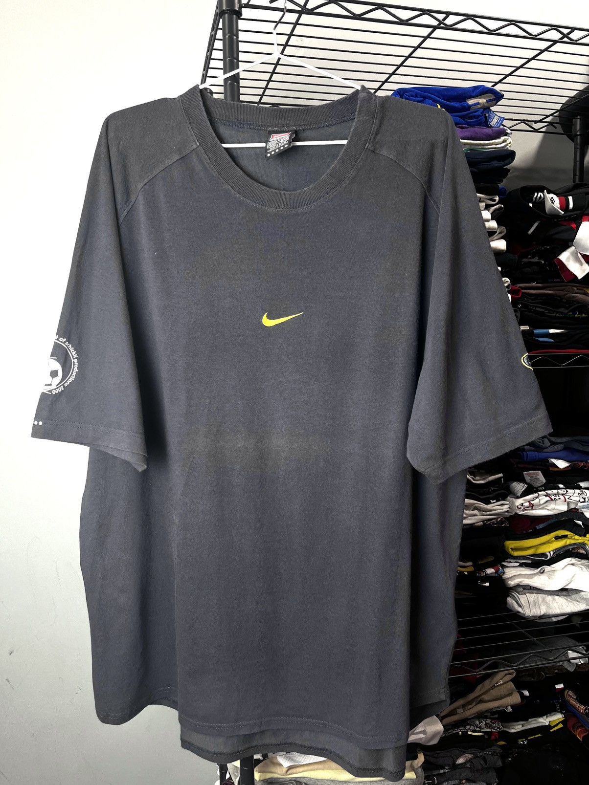 Nike Vintage Nike Center Logo Zurich Football Club T Shirt Size US XL / EU 56 / 4 - 1 Thumbnail
