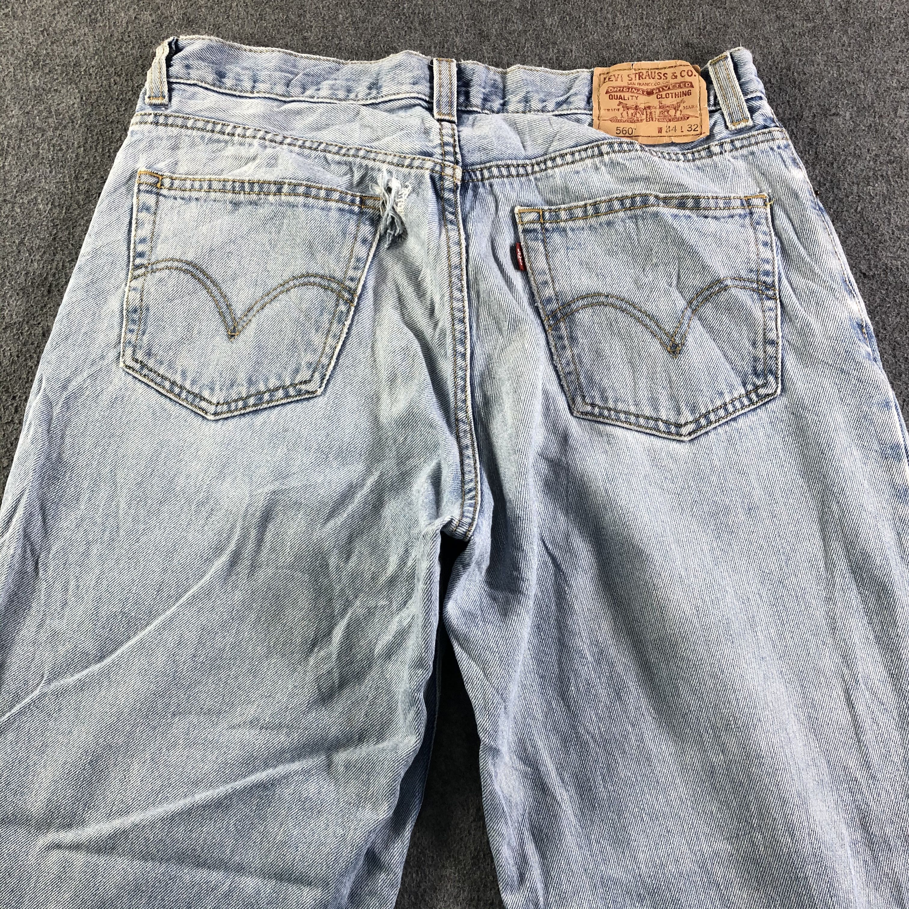 Levi's Vintage Light Wash Levis 560 Jeans-J4114 Size US 35 - 4 Thumbnail